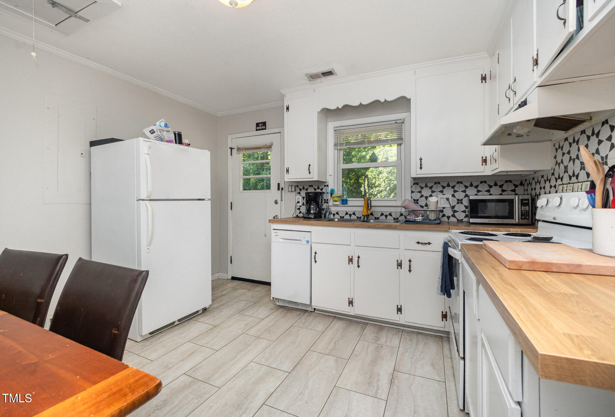 5 Howell Street Property Photo 13