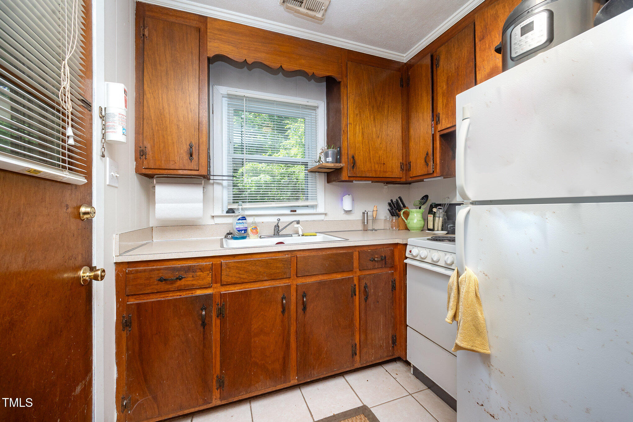 5 Howell Street Property Photo 20