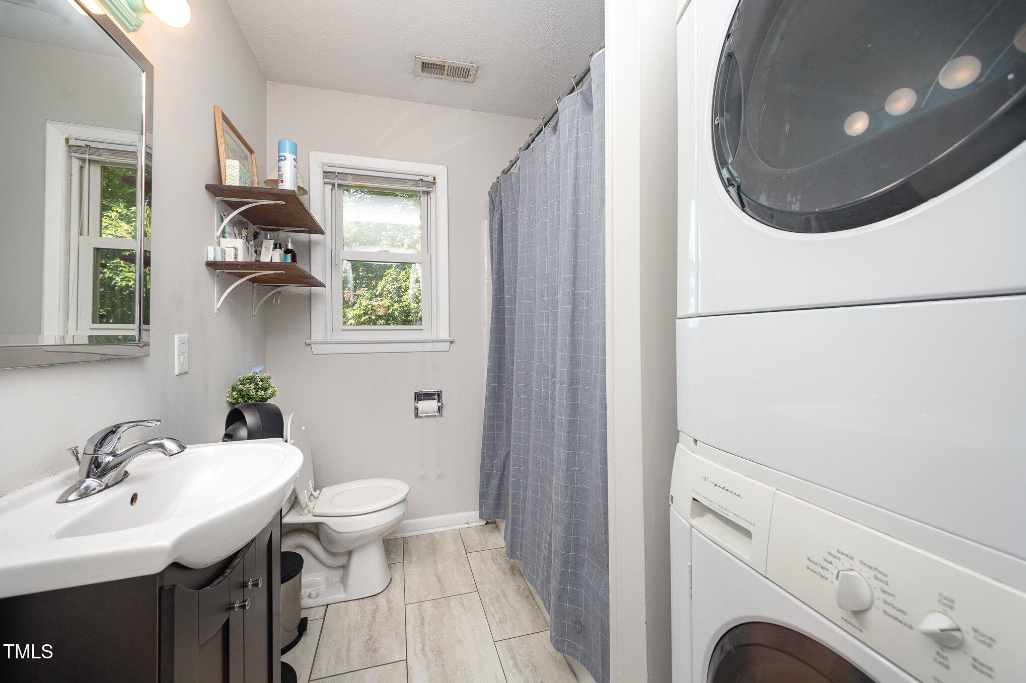 5 Howell Street Property Photo 33