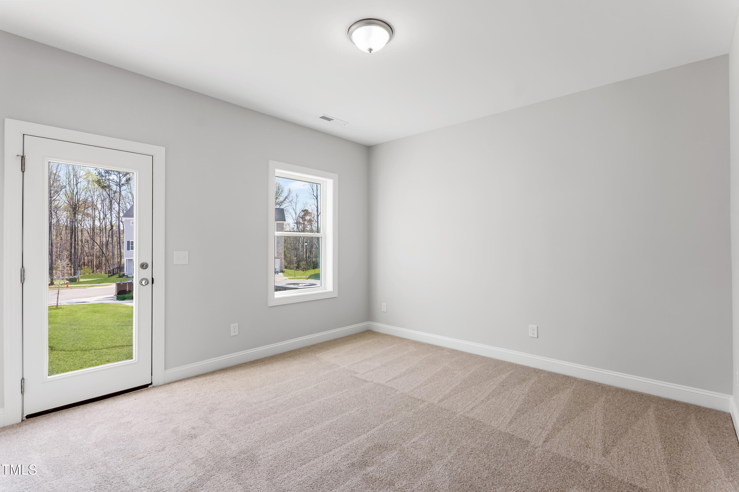 1916 Fishamble # 21 Property Photo 3