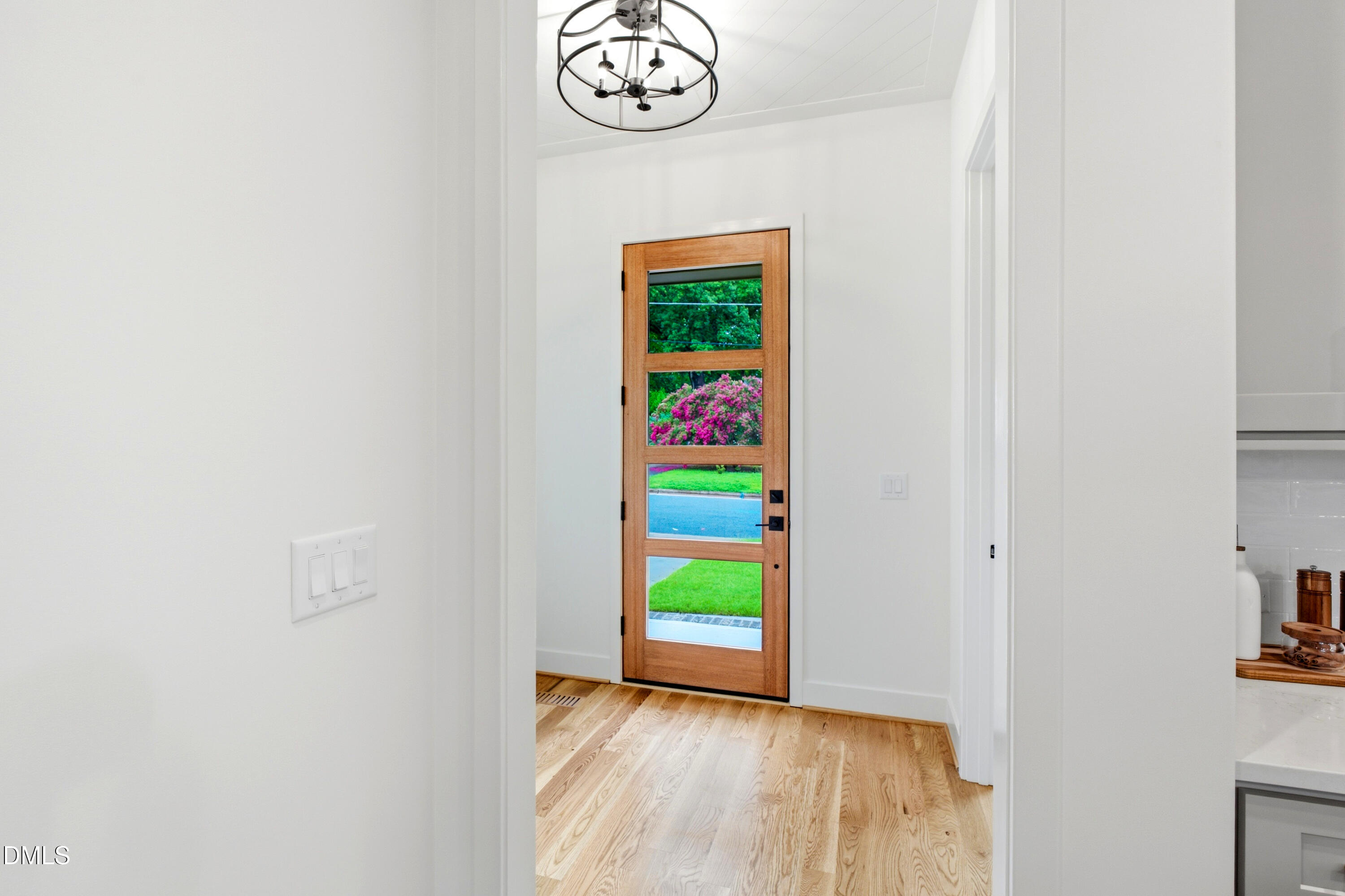 1813 Bennett Street Property Photo 4