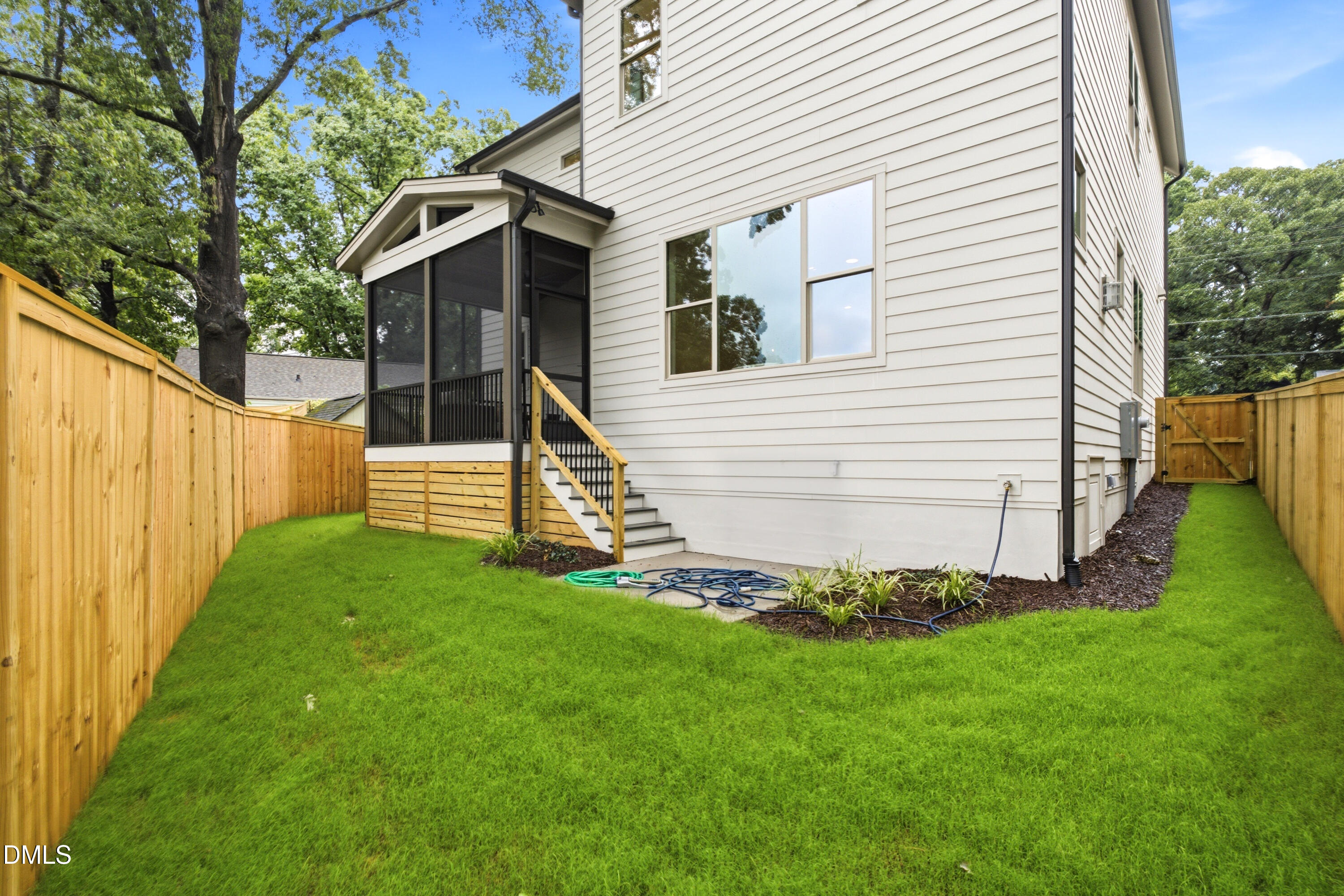 1813 Bennett Street Property Photo 44
