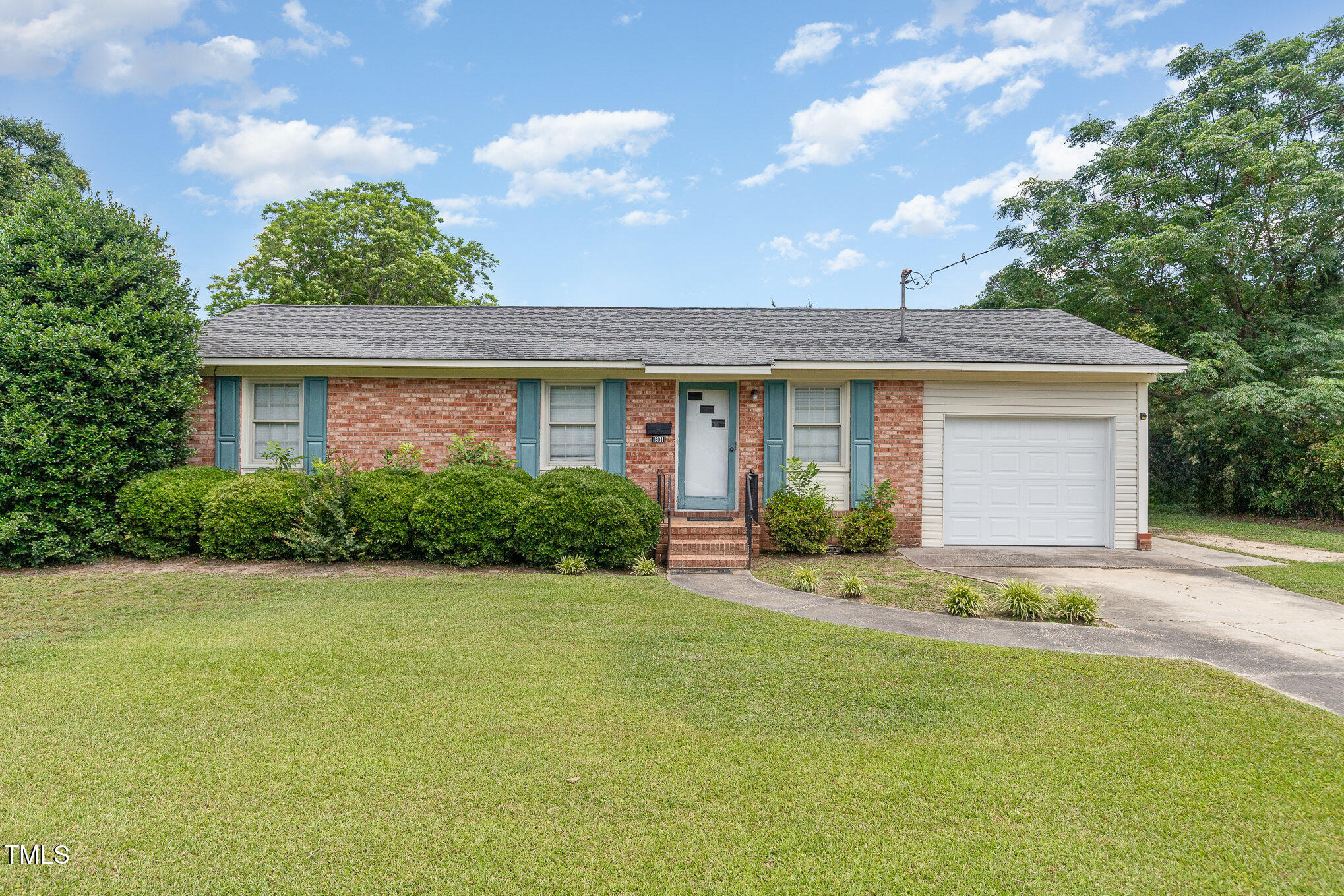 1304 Park Avenue Property Photo 1