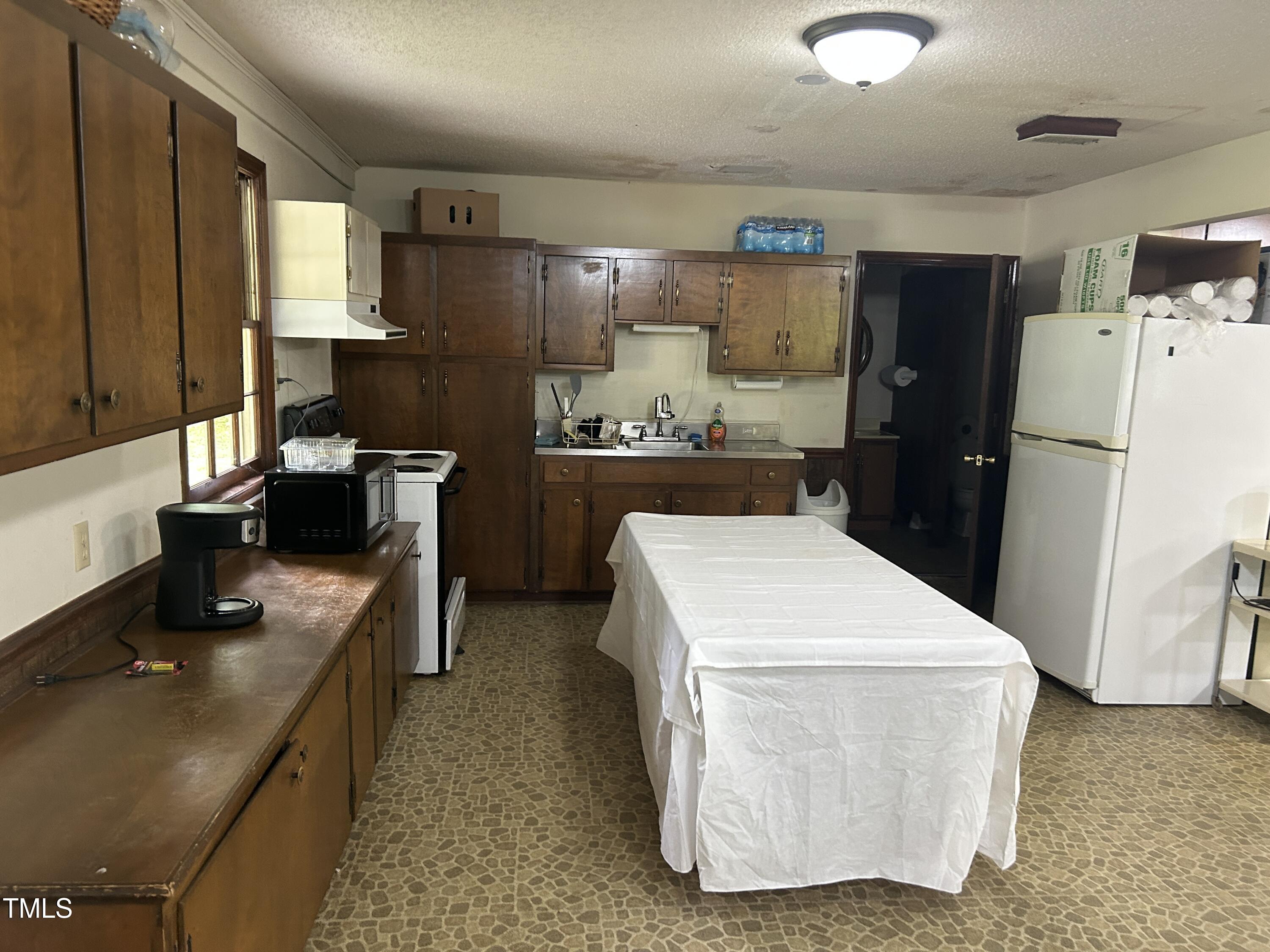 870 Weaver Dairy Road Property Photo 15