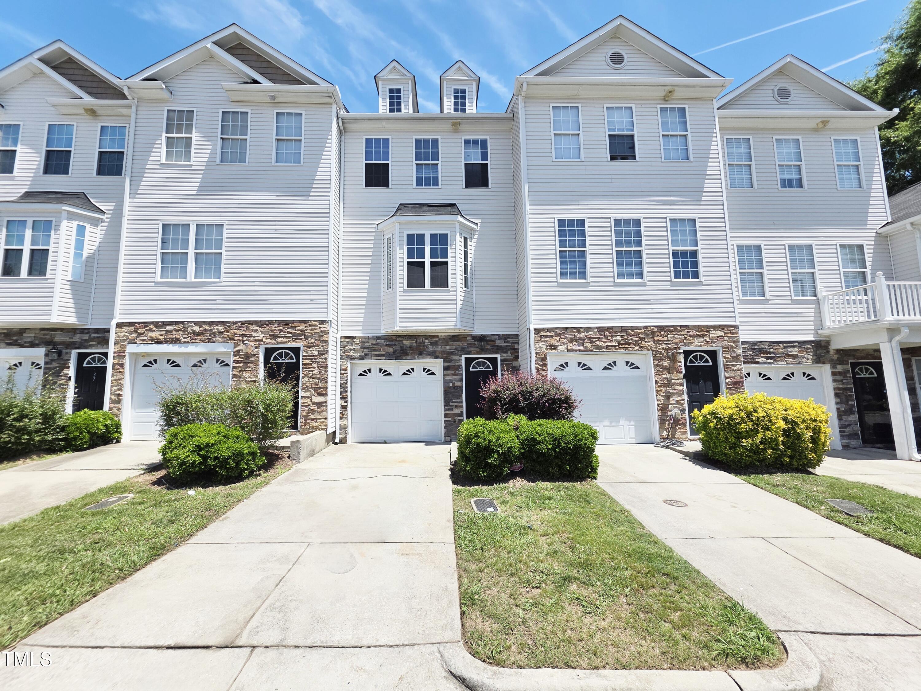 650 Ganyard Farm Way # 41 Property Photo 1