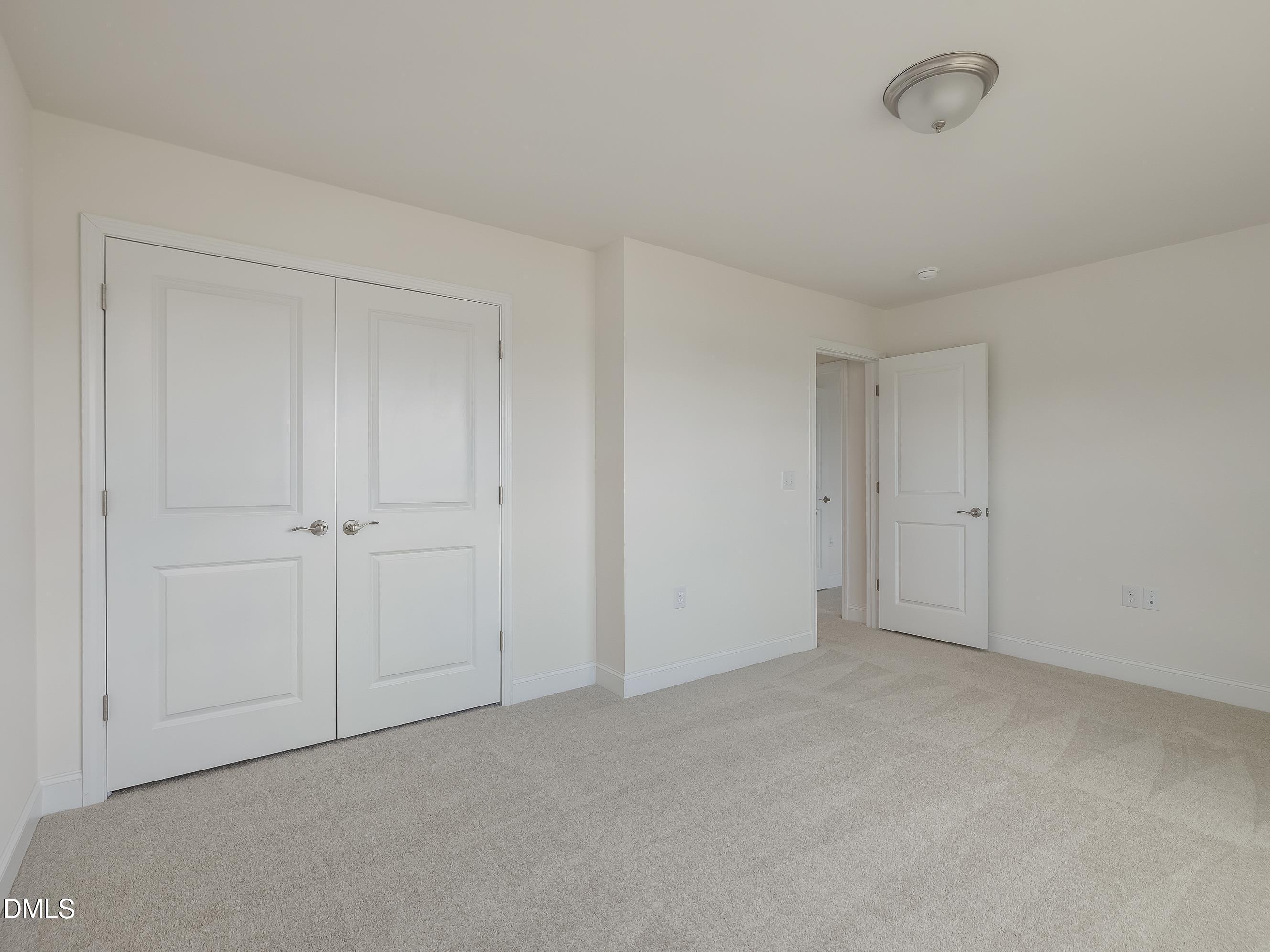 516 Winding Creek Drive Property Photo 8