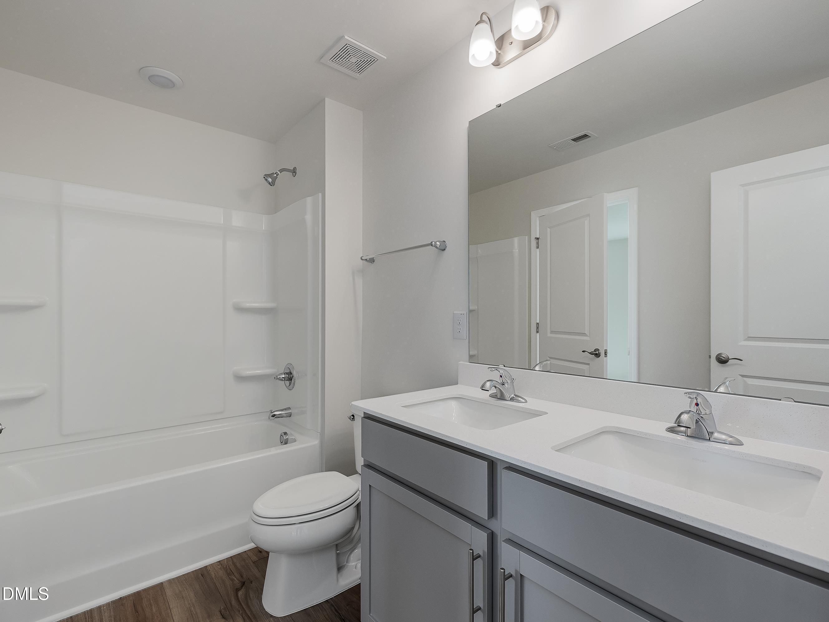 516 Winding Creek Drive Property Photo 11