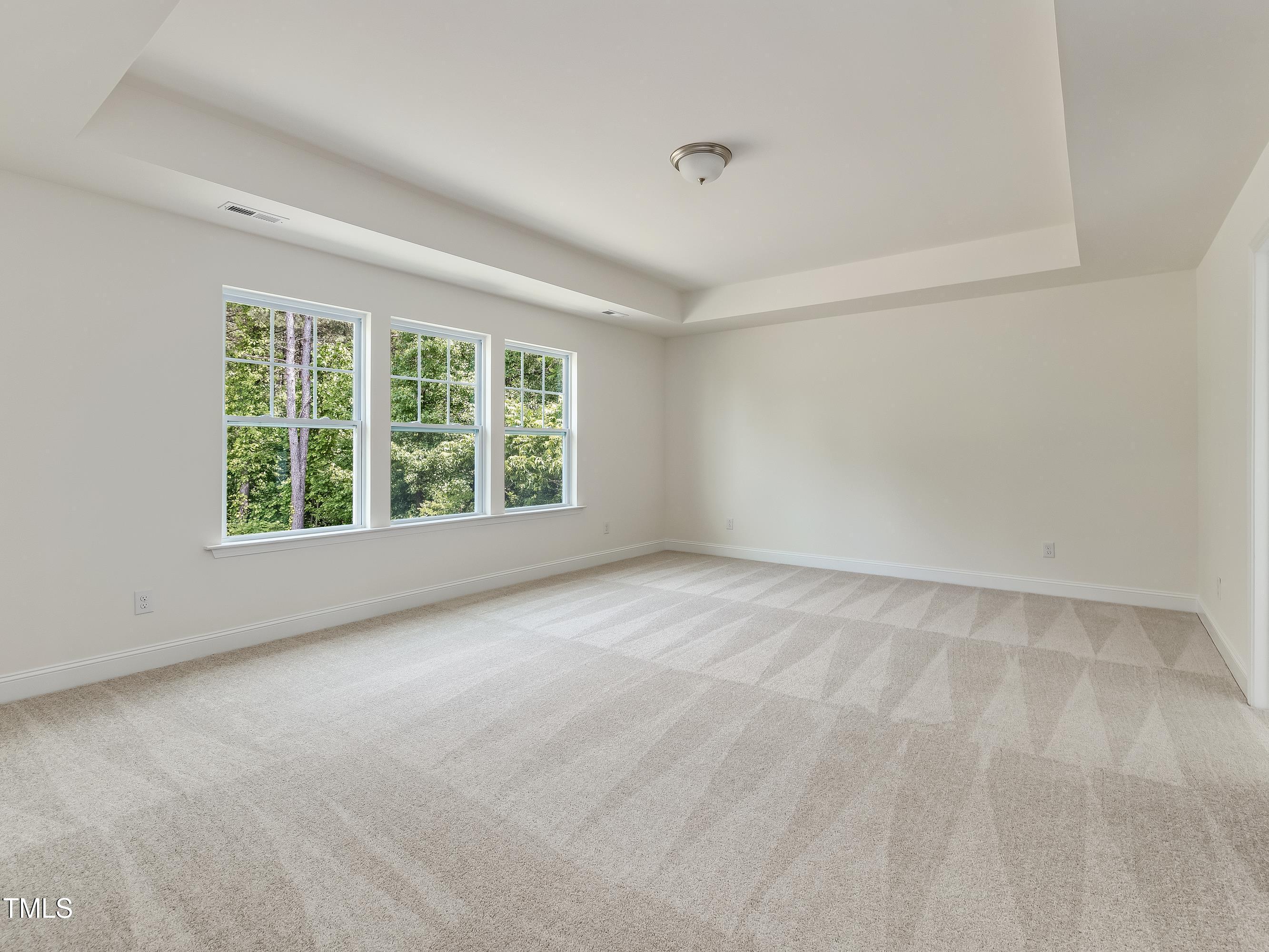 516 Winding Creek Drive Property Photo 12