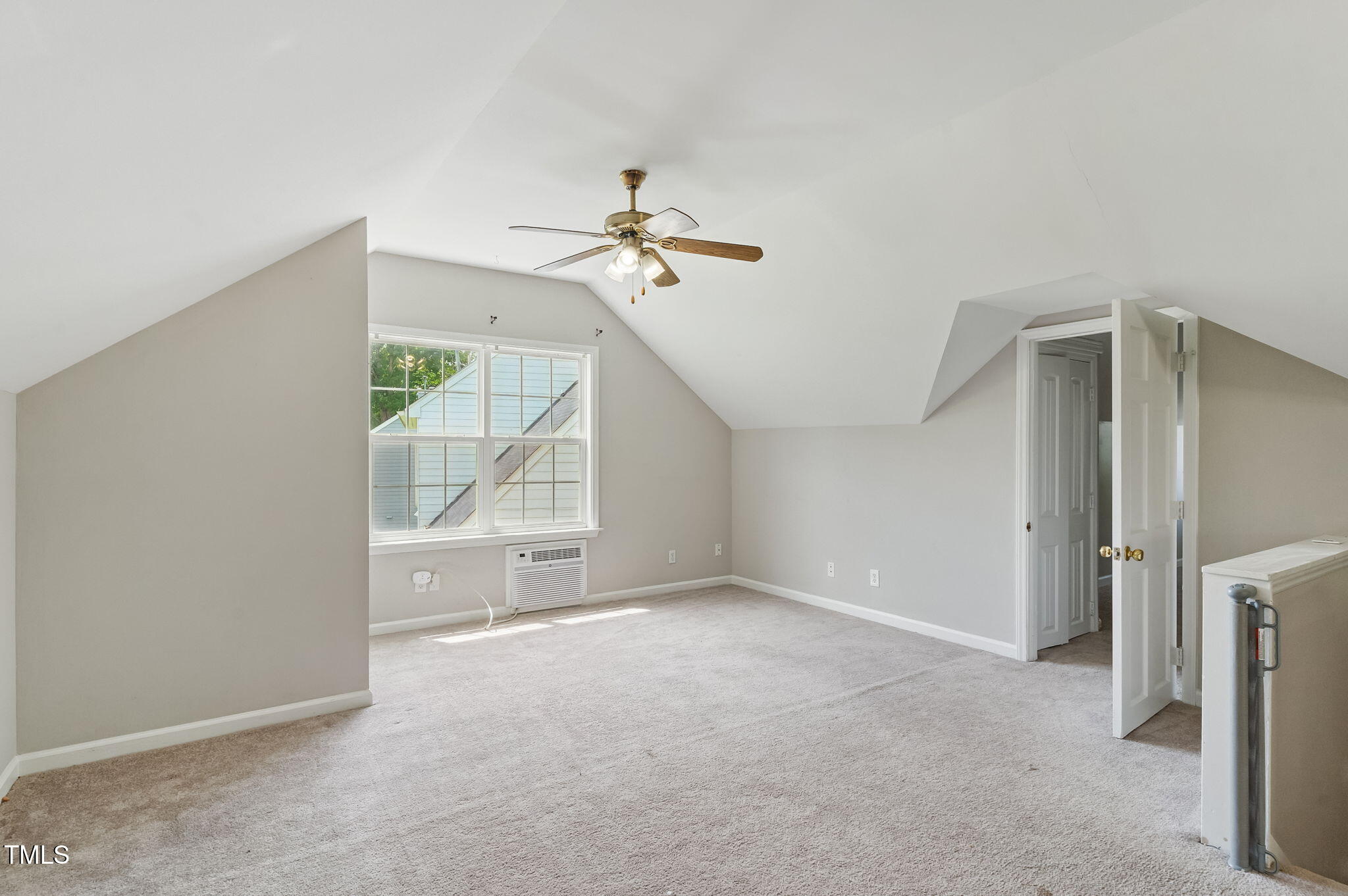4905 Knightsbridge Way Property Photo 15