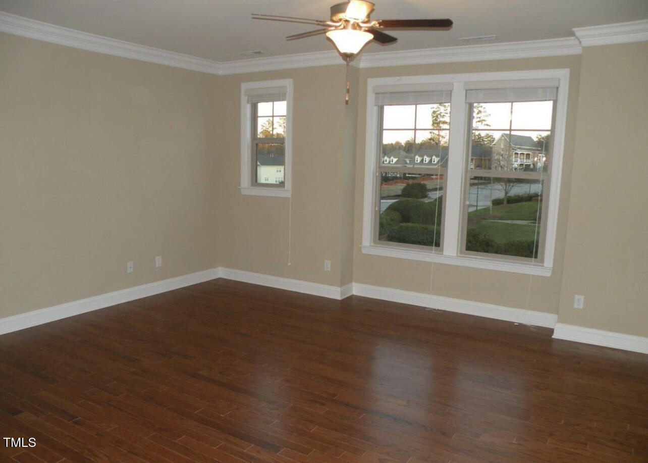 463 Village Commons Lane Property Photo 1