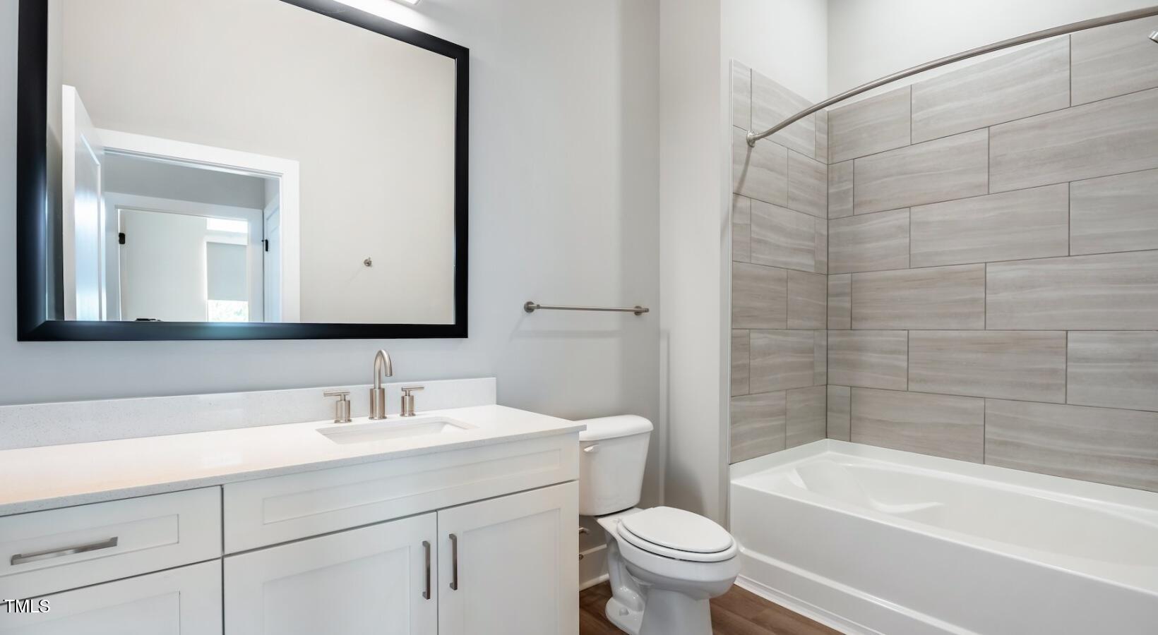 255 E Chatham Street # C1 Property Photo 14