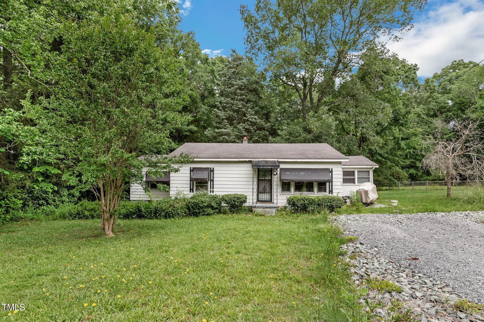 8635 Old Us 421 S Property Photo 1