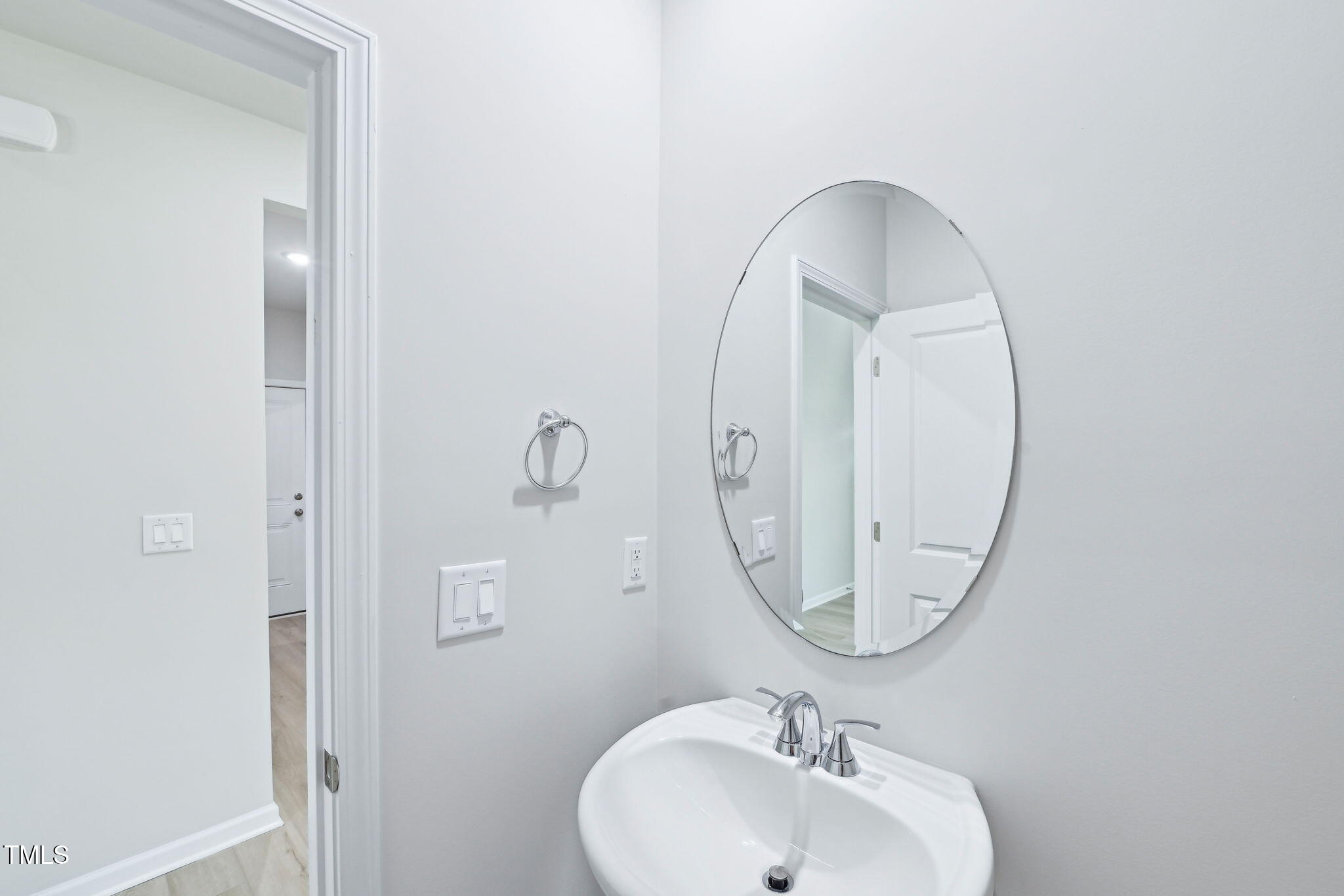 3861 Rosebush Drive Property Photo 7