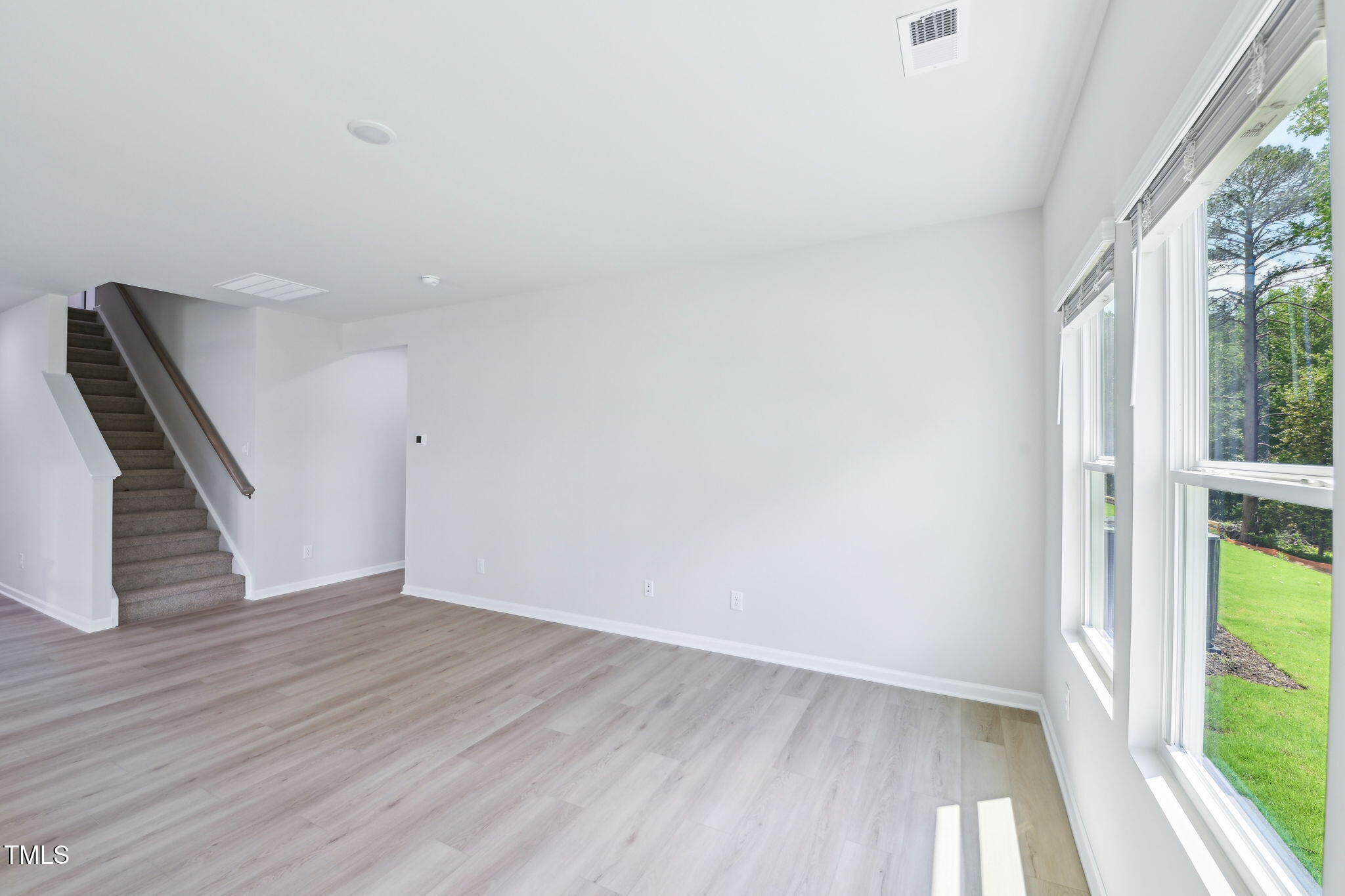 3861 Rosebush Drive Property Photo 12