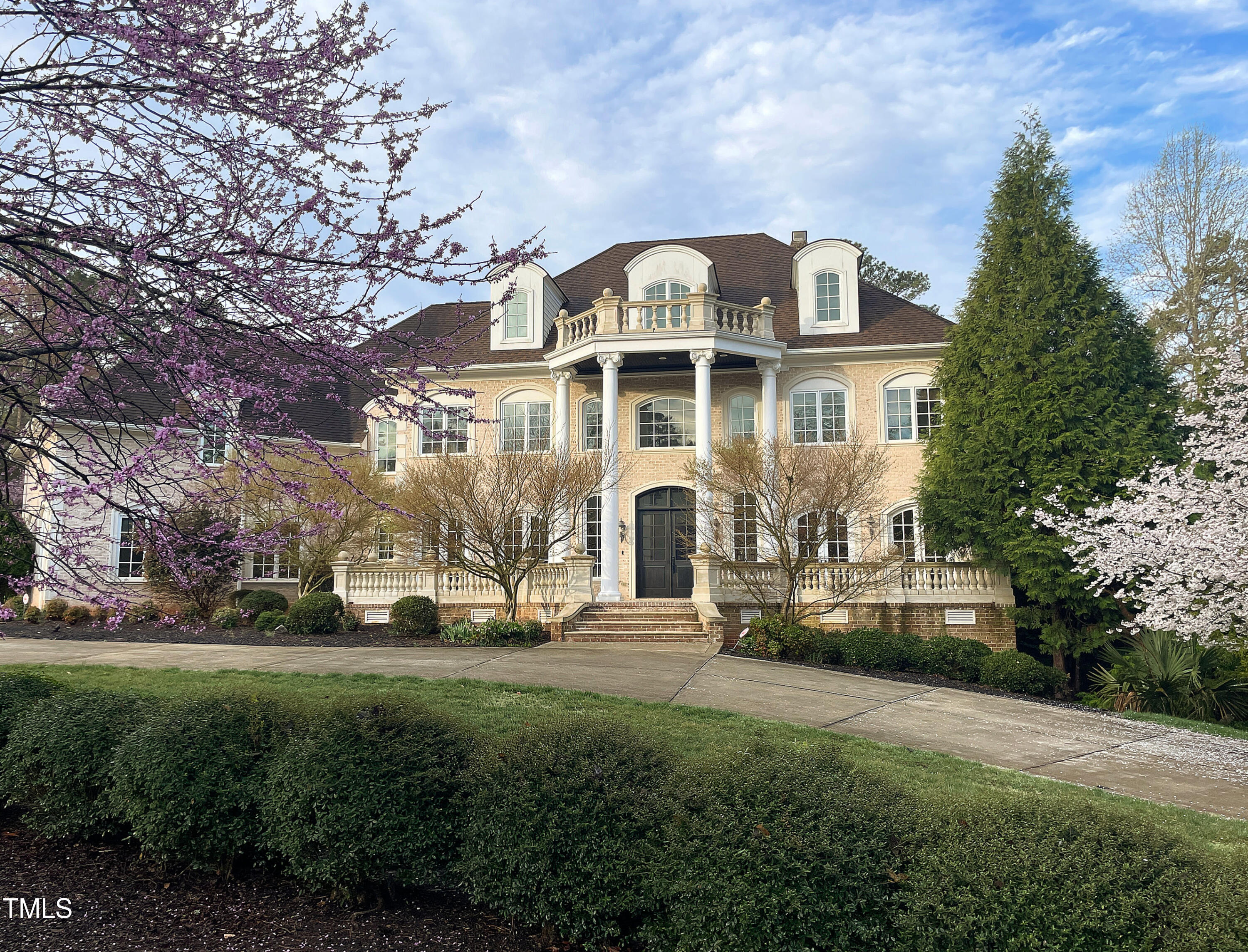 1000 Clovelly Court Property Photo