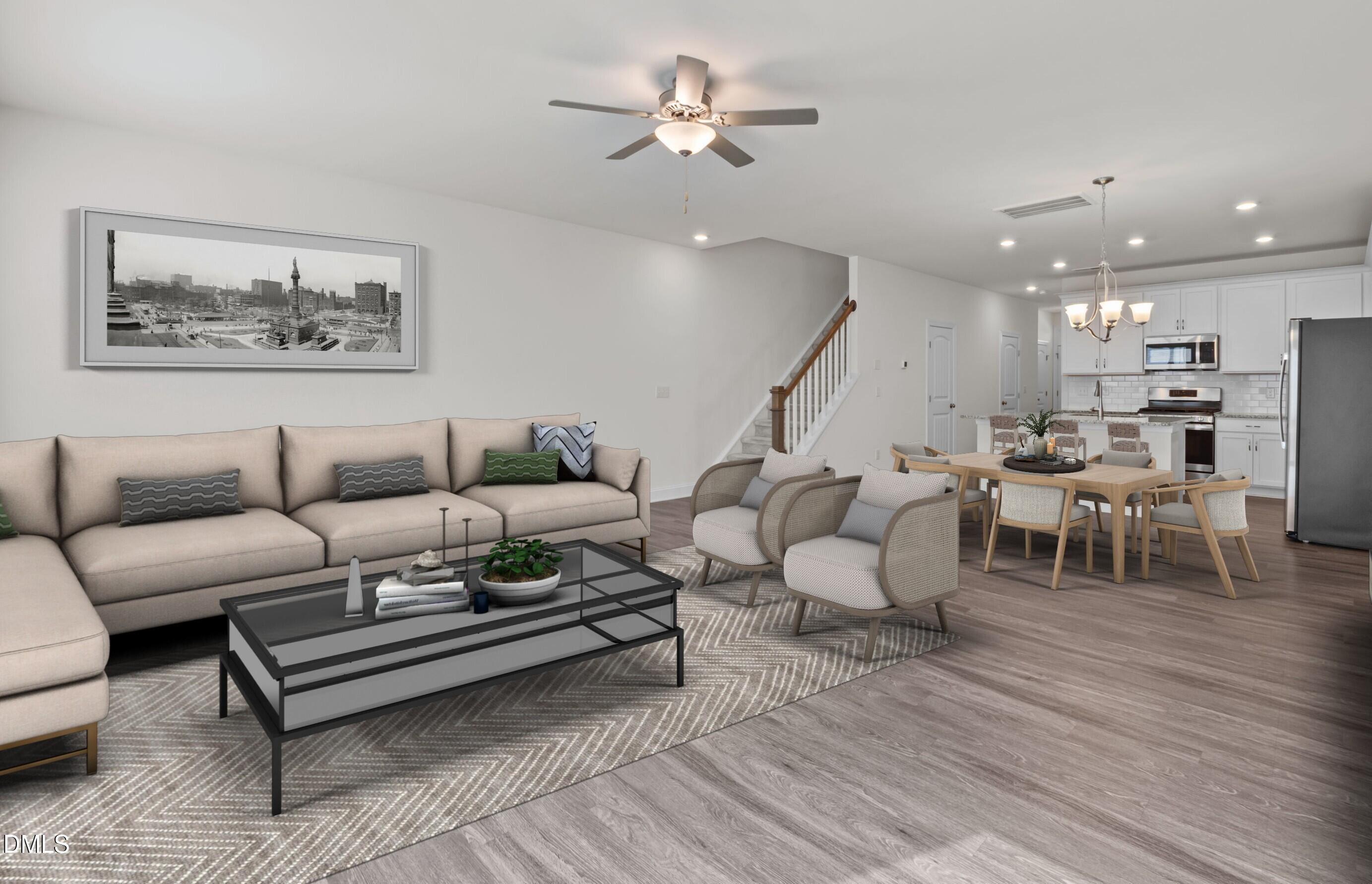 1033 Hearstone Way Property Photo 7