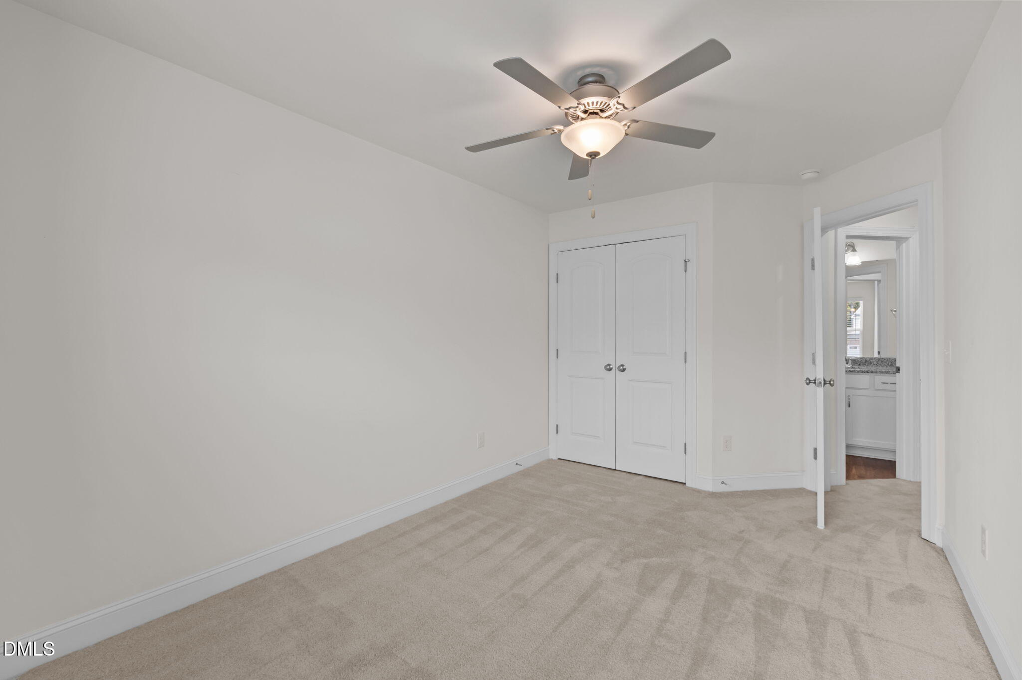 1033 Hearstone Way Property Photo 18