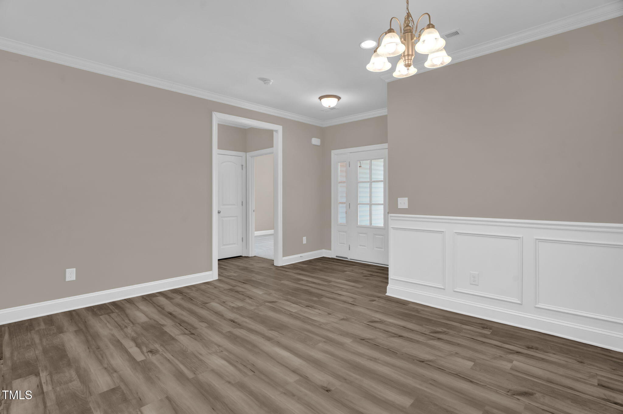 1085 Lobdale Court Property Photo 6