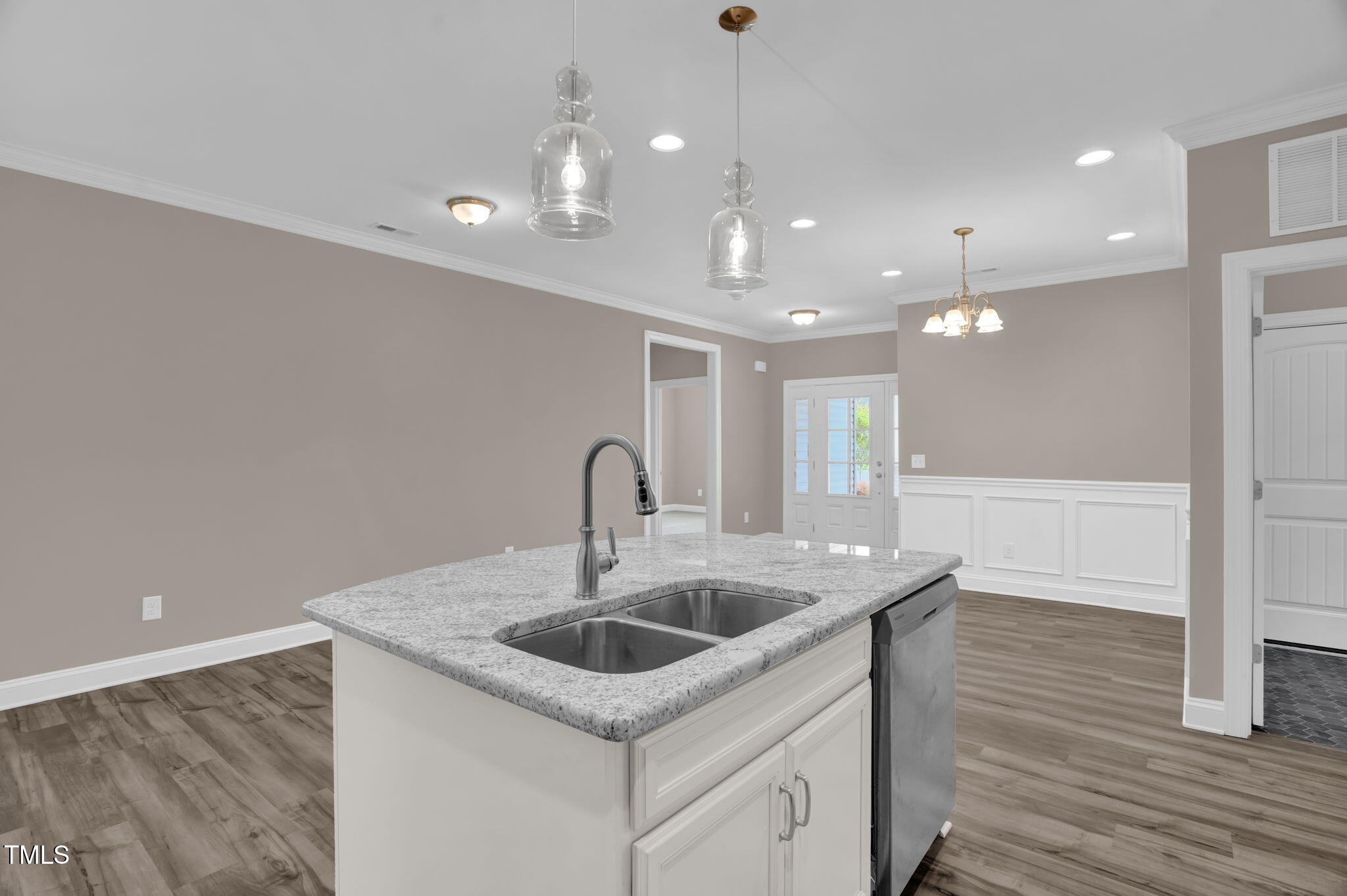 1085 Lobdale Court Property Photo 10