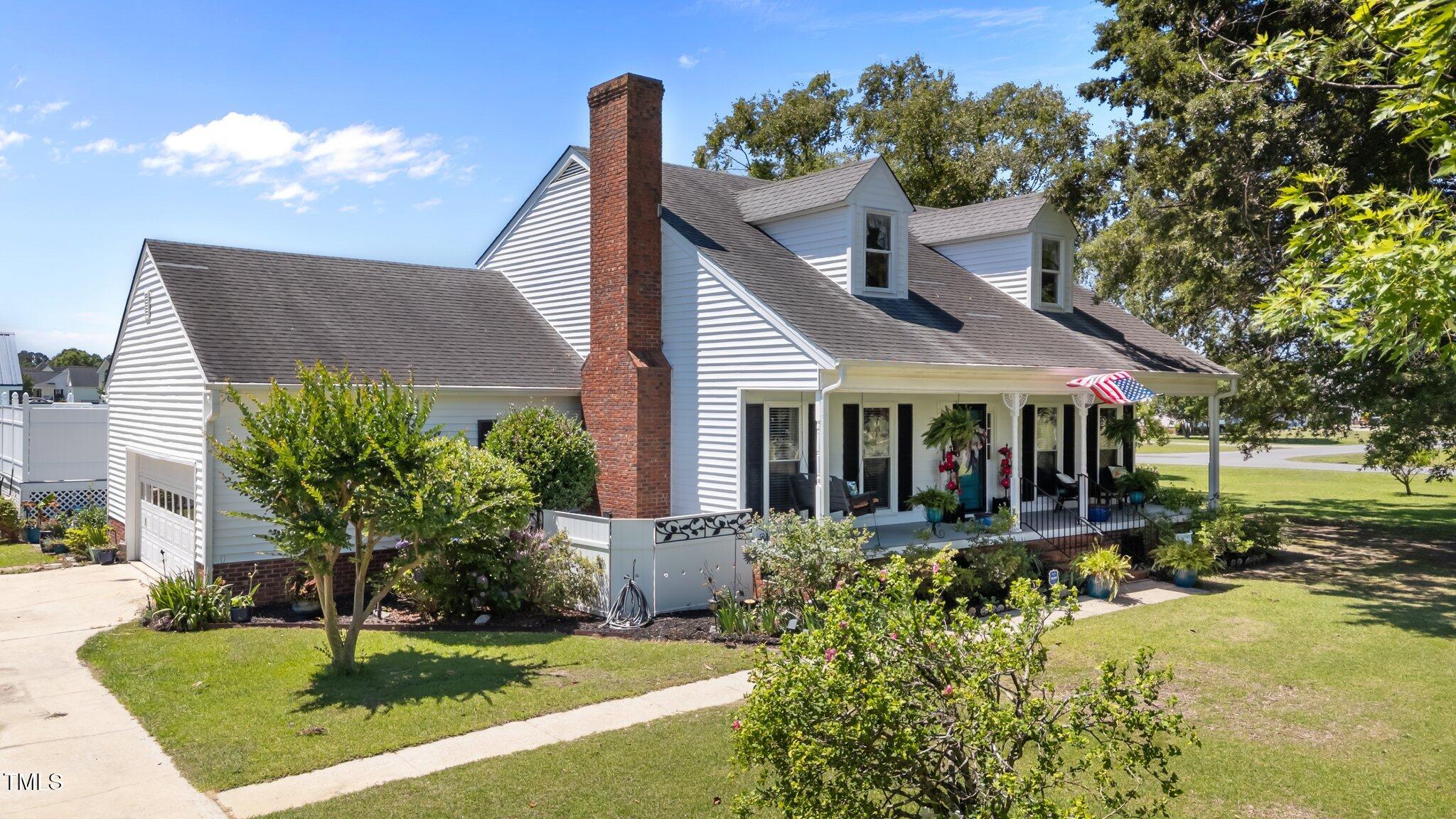 200 Mint Court Property Photo 1