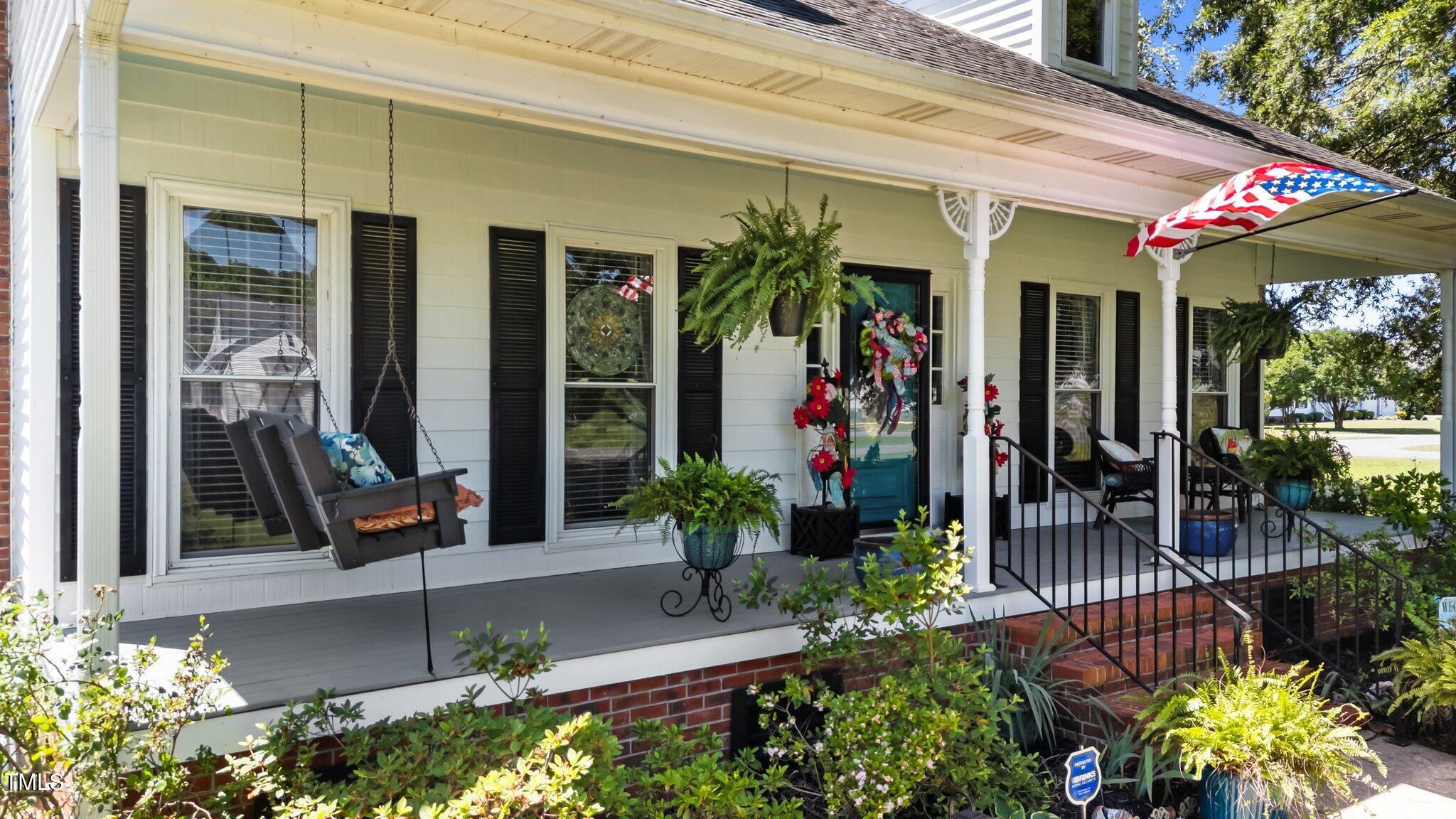 200 Mint Court Property Photo 4