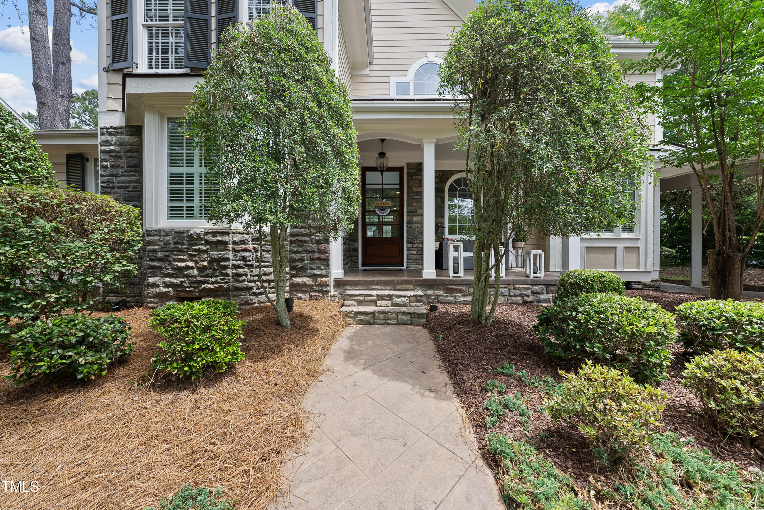 1300 Heritage Club Avenue Property Photo 8