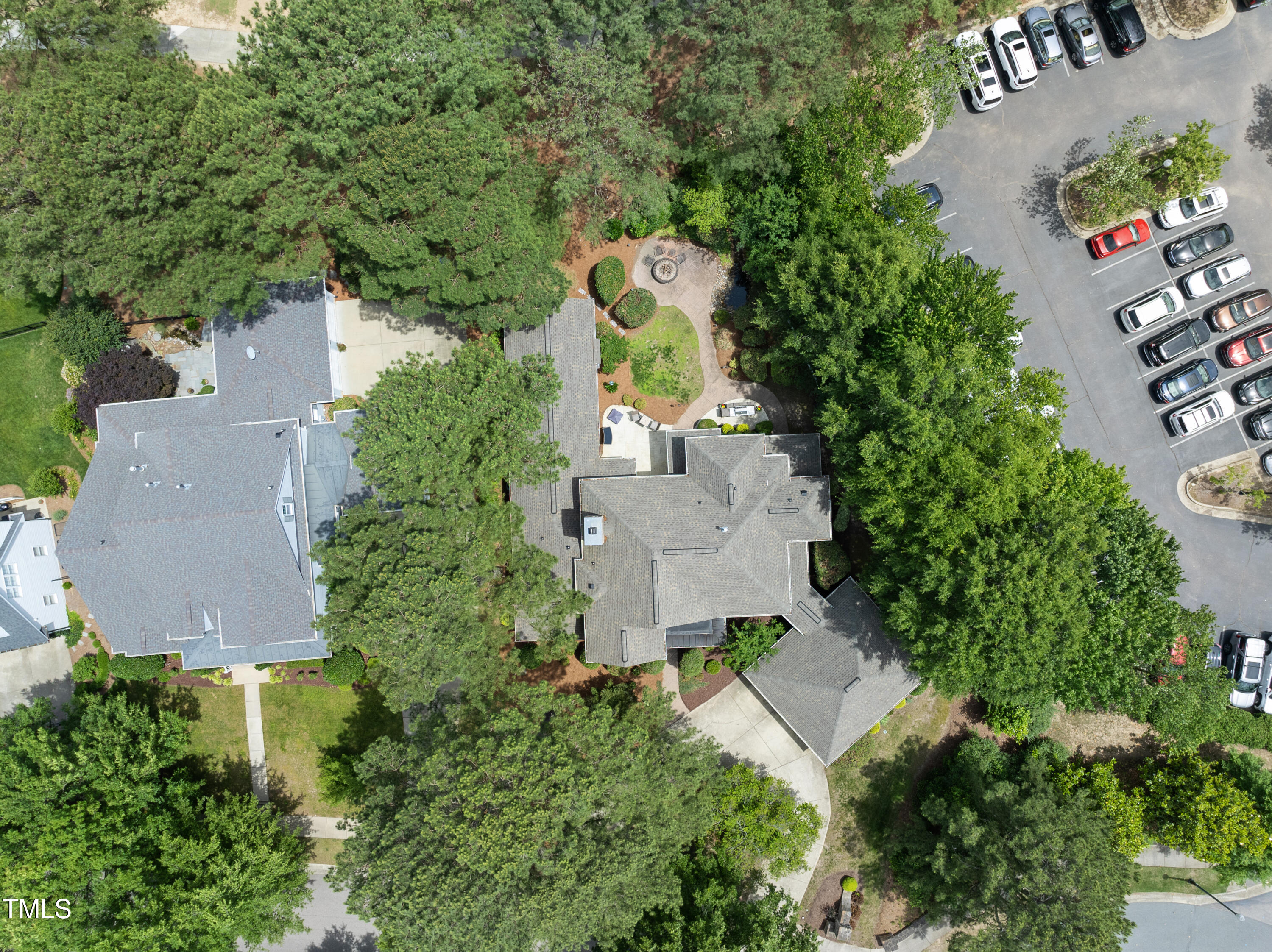 1300 Heritage Club Avenue Property Photo 19