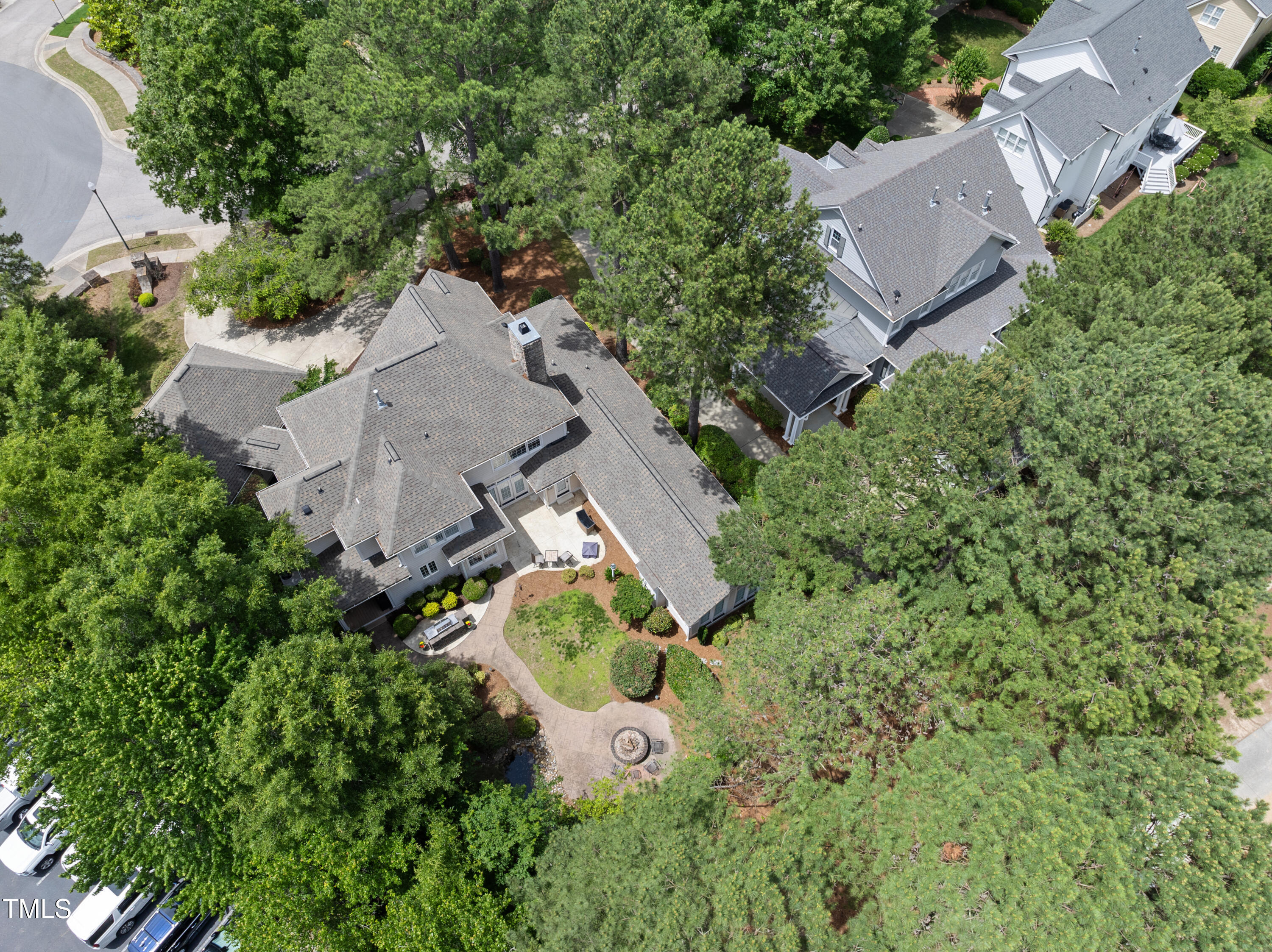 1300 Heritage Club Avenue Property Photo 21