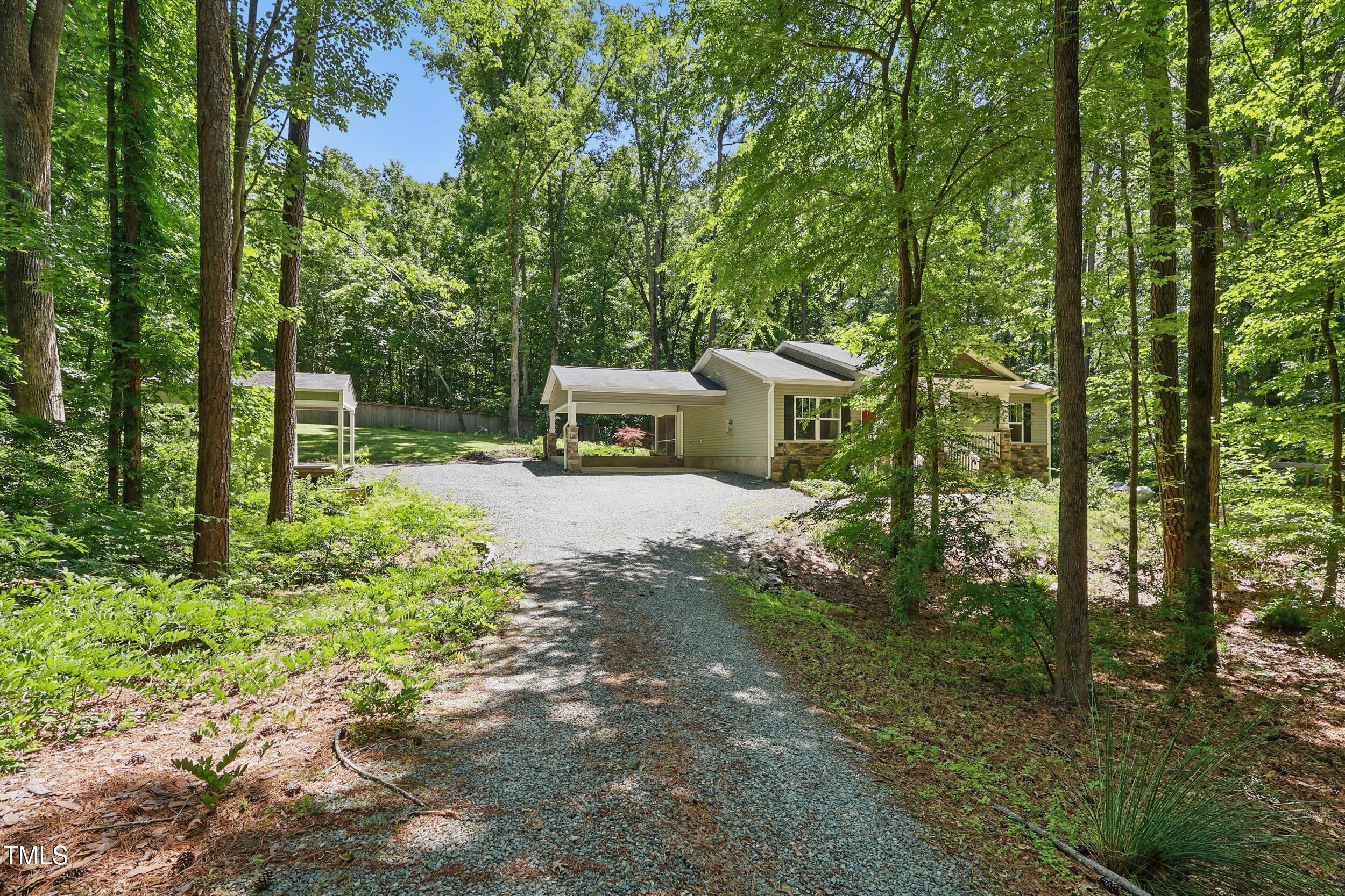 305 Old School Road Property Photo 2