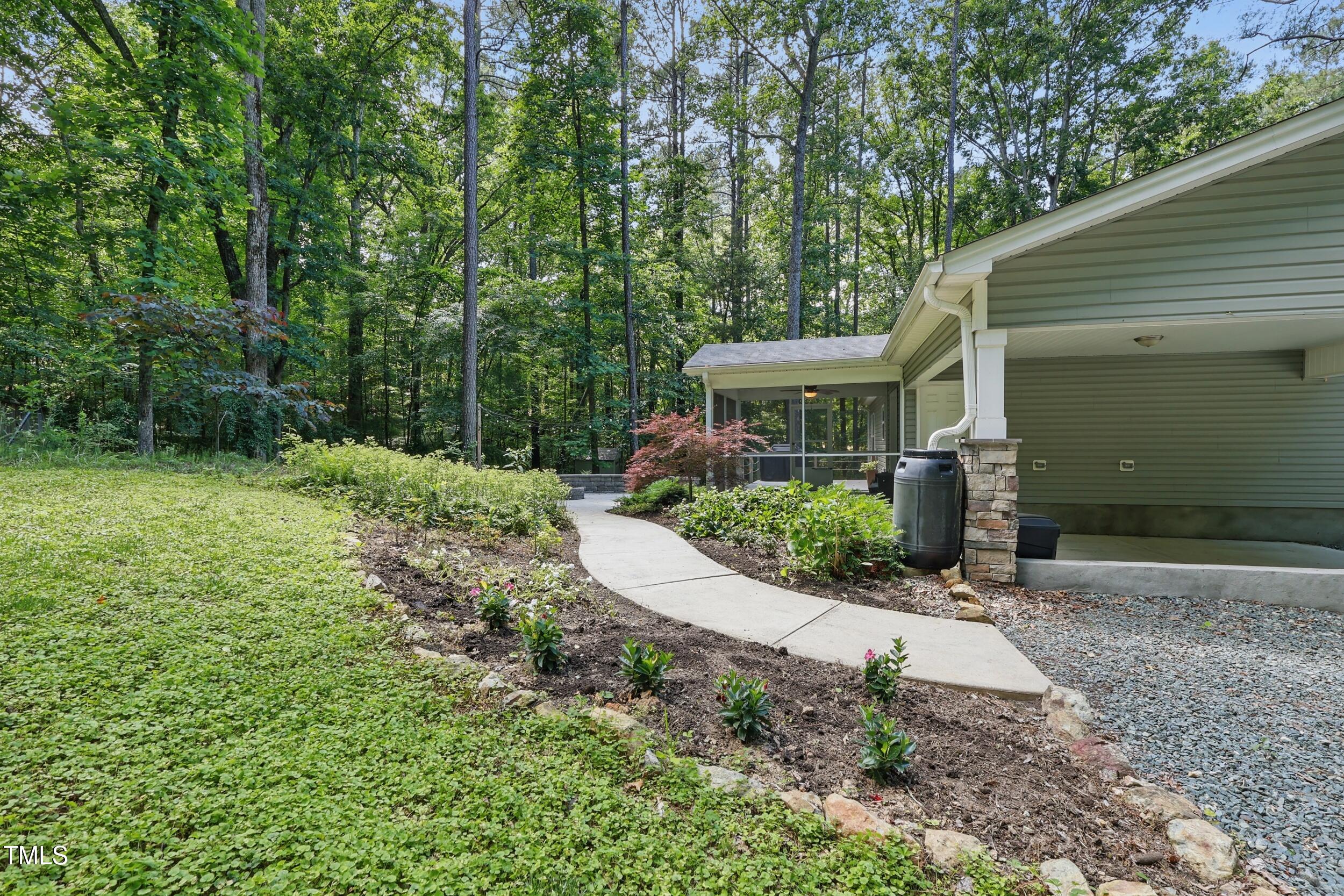 305 Old School Road Property Photo 27