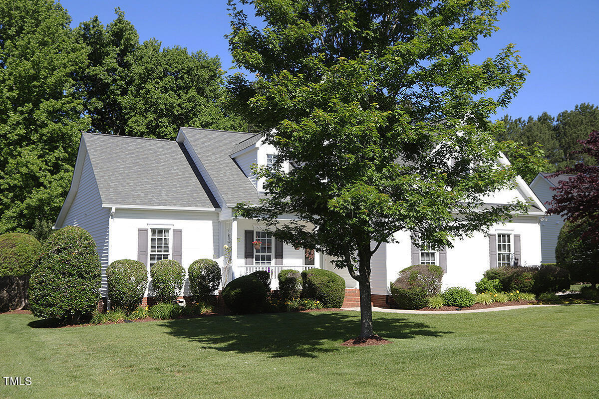 70 Glen Oaks Drive Drive