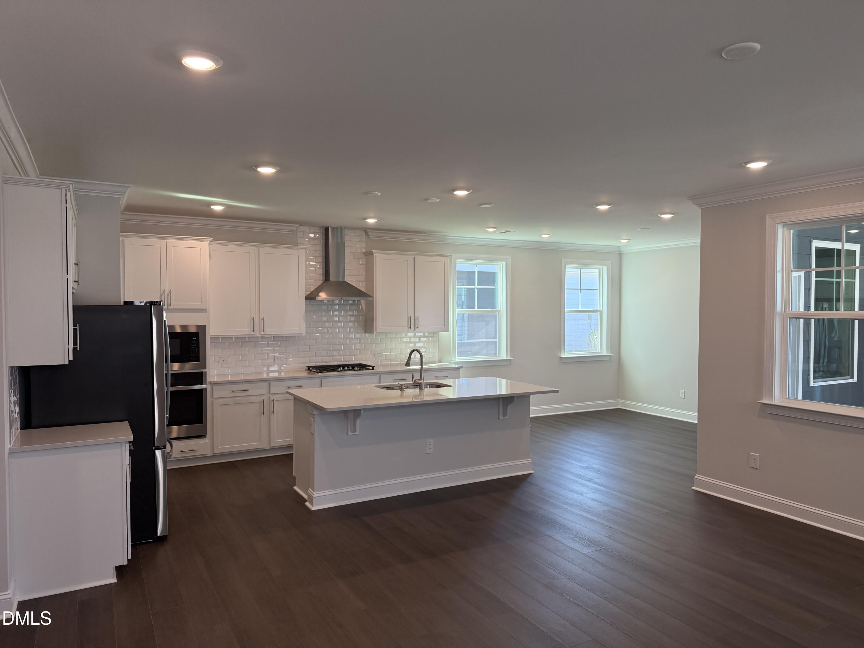 2912 Ocean Sunrise Drive Property Photo 4