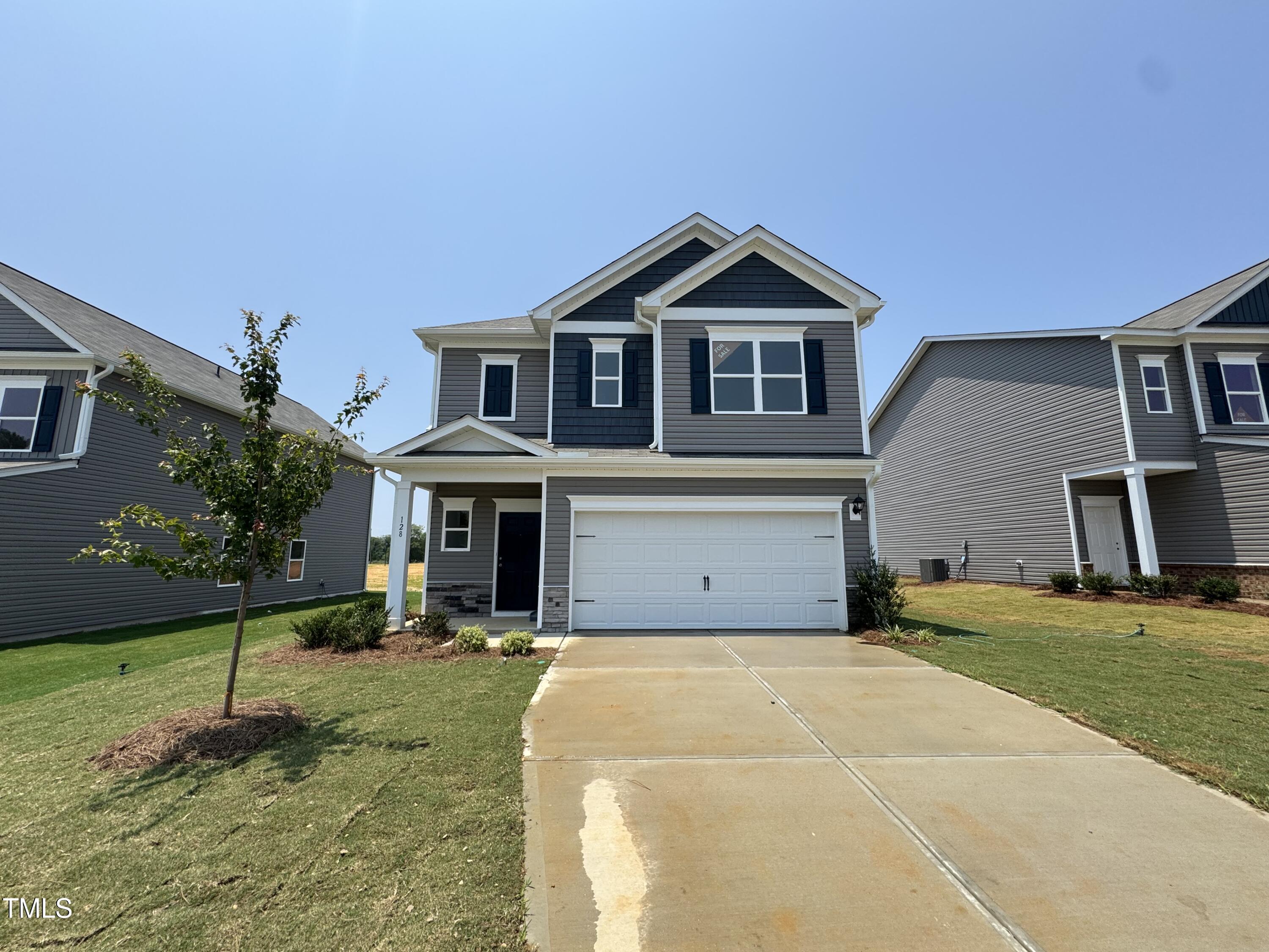 128 Bruce Drive Property Photo 1