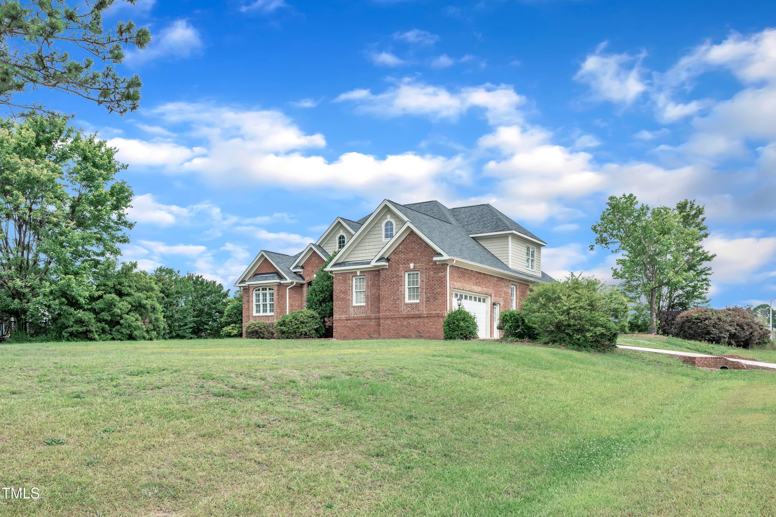 7800 Twin Pines Way Property Photo 5