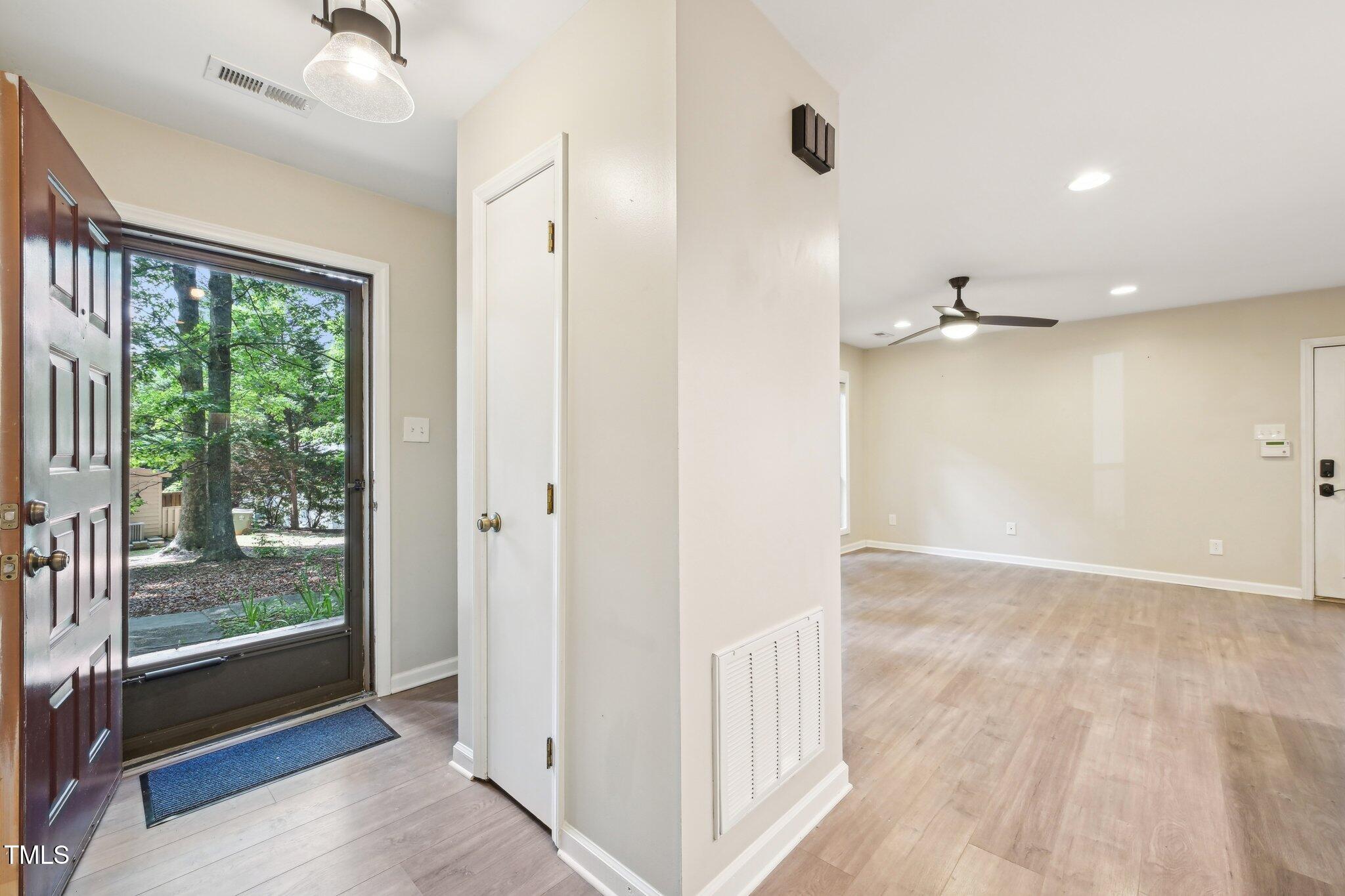 124 Twin Oaks Place Property Photo 13