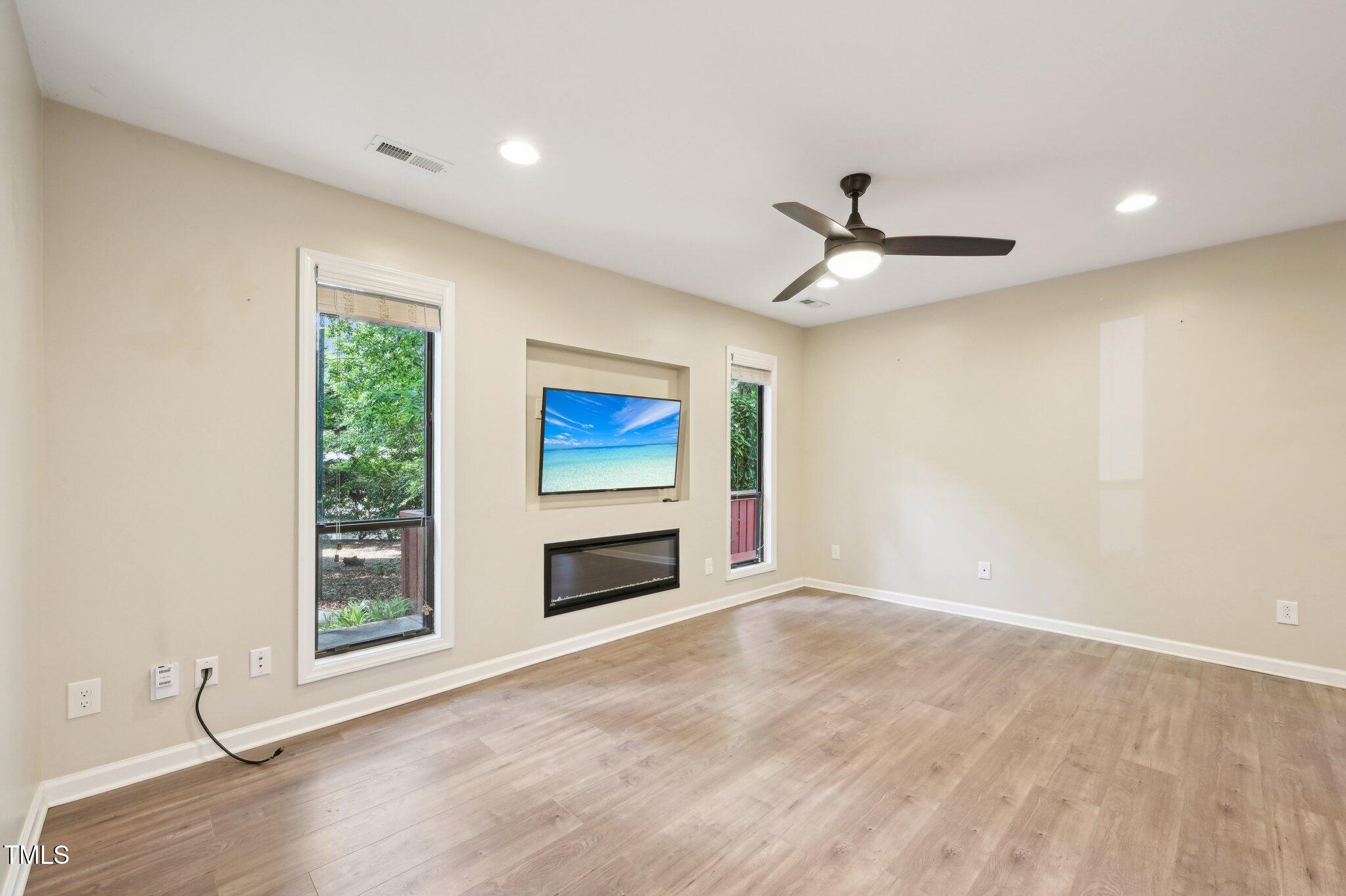 124 Twin Oaks Place Property Photo 16