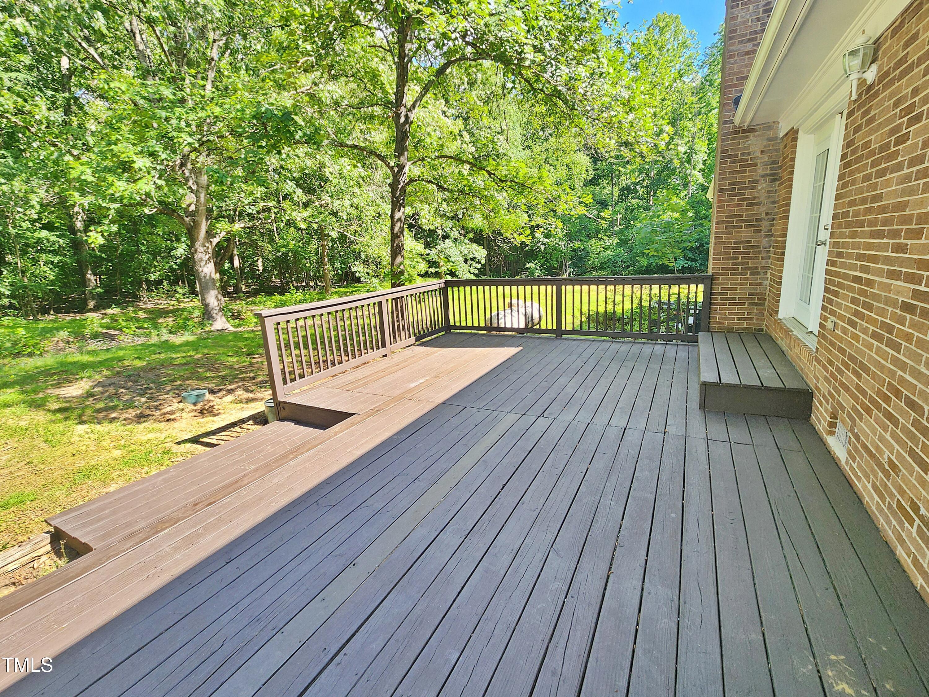 5614 Skyline Drive Property Photo 5