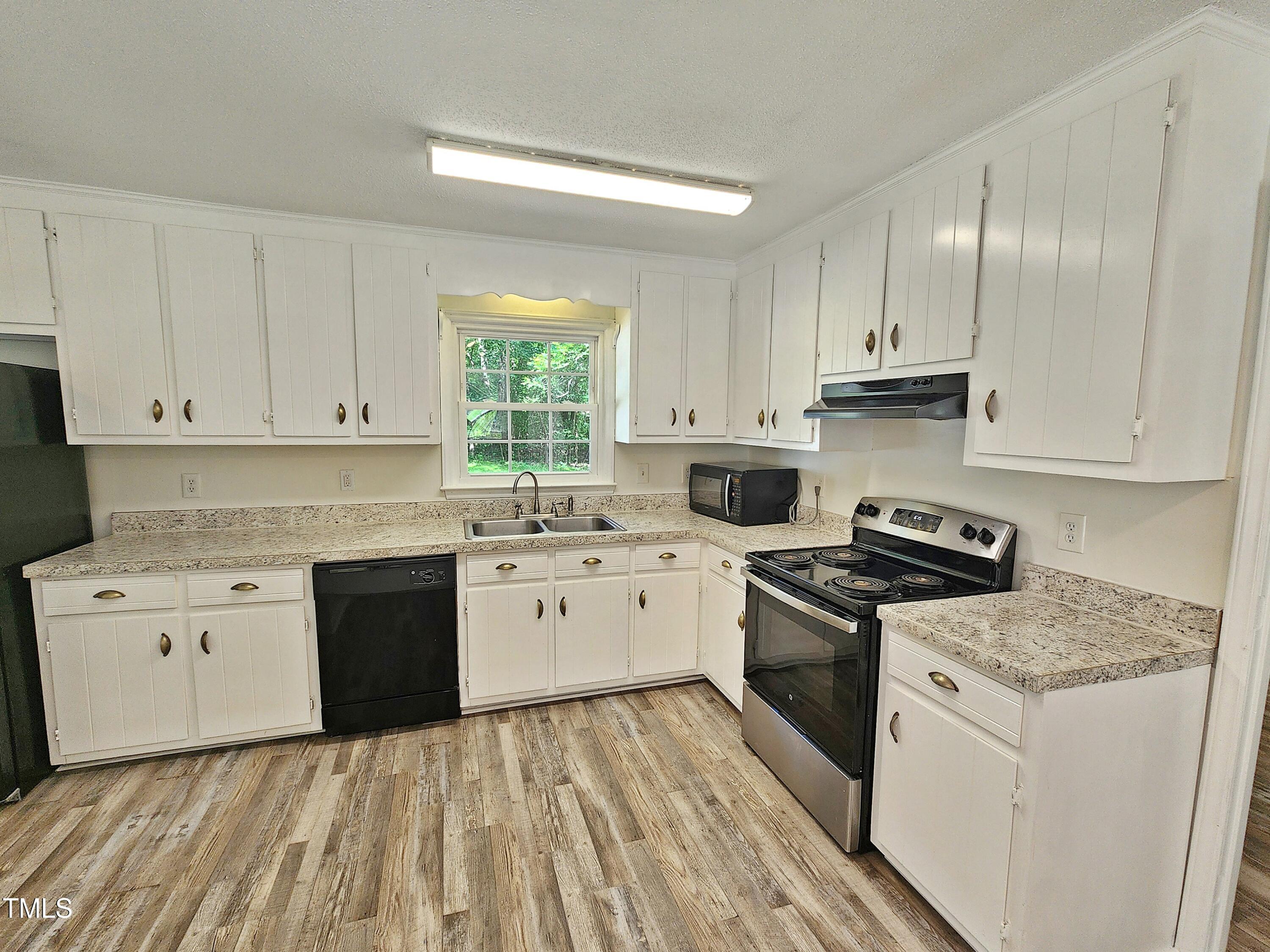 5614 Skyline Drive Property Photo 16