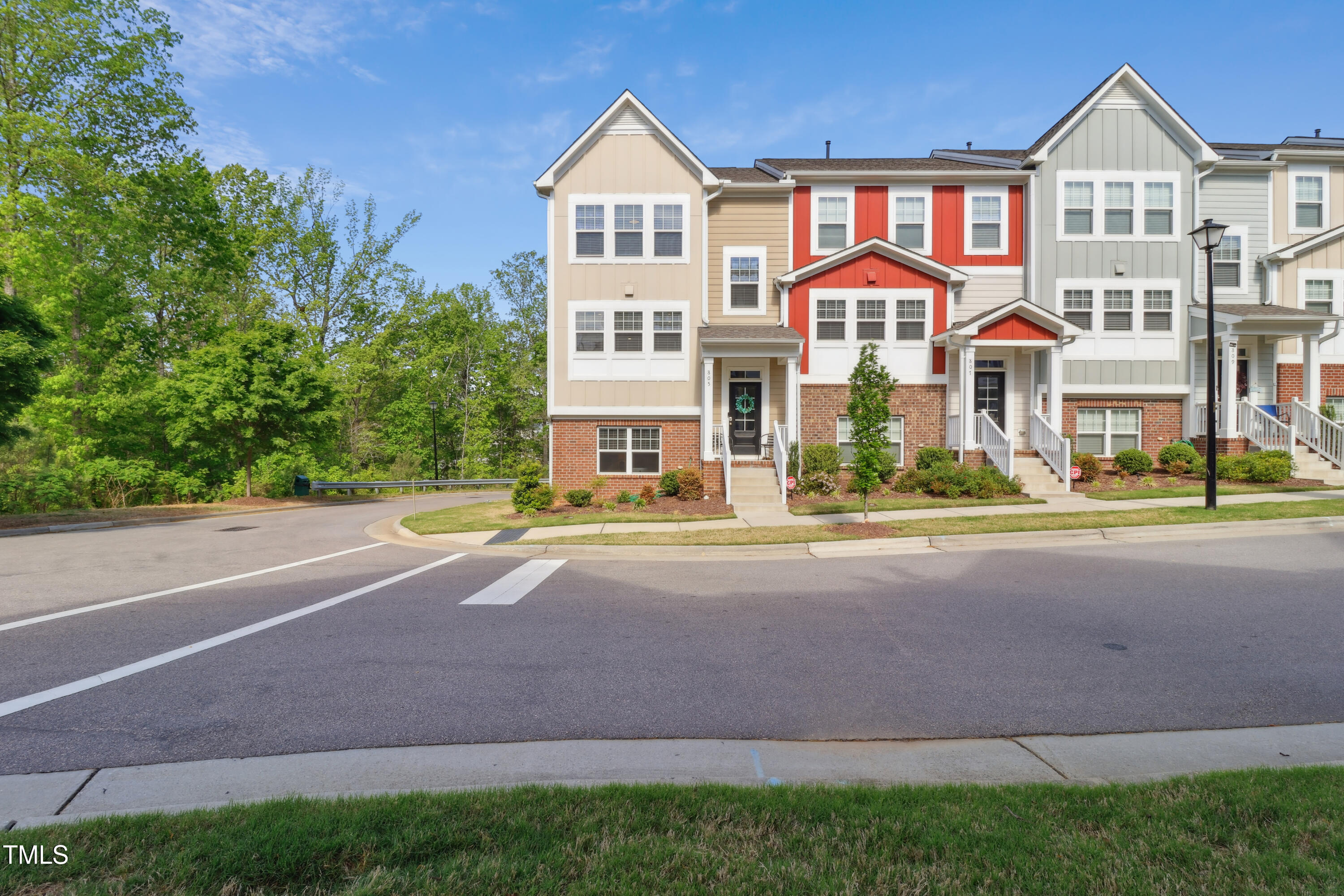805 Winter Meadow Drive Property Photo 1