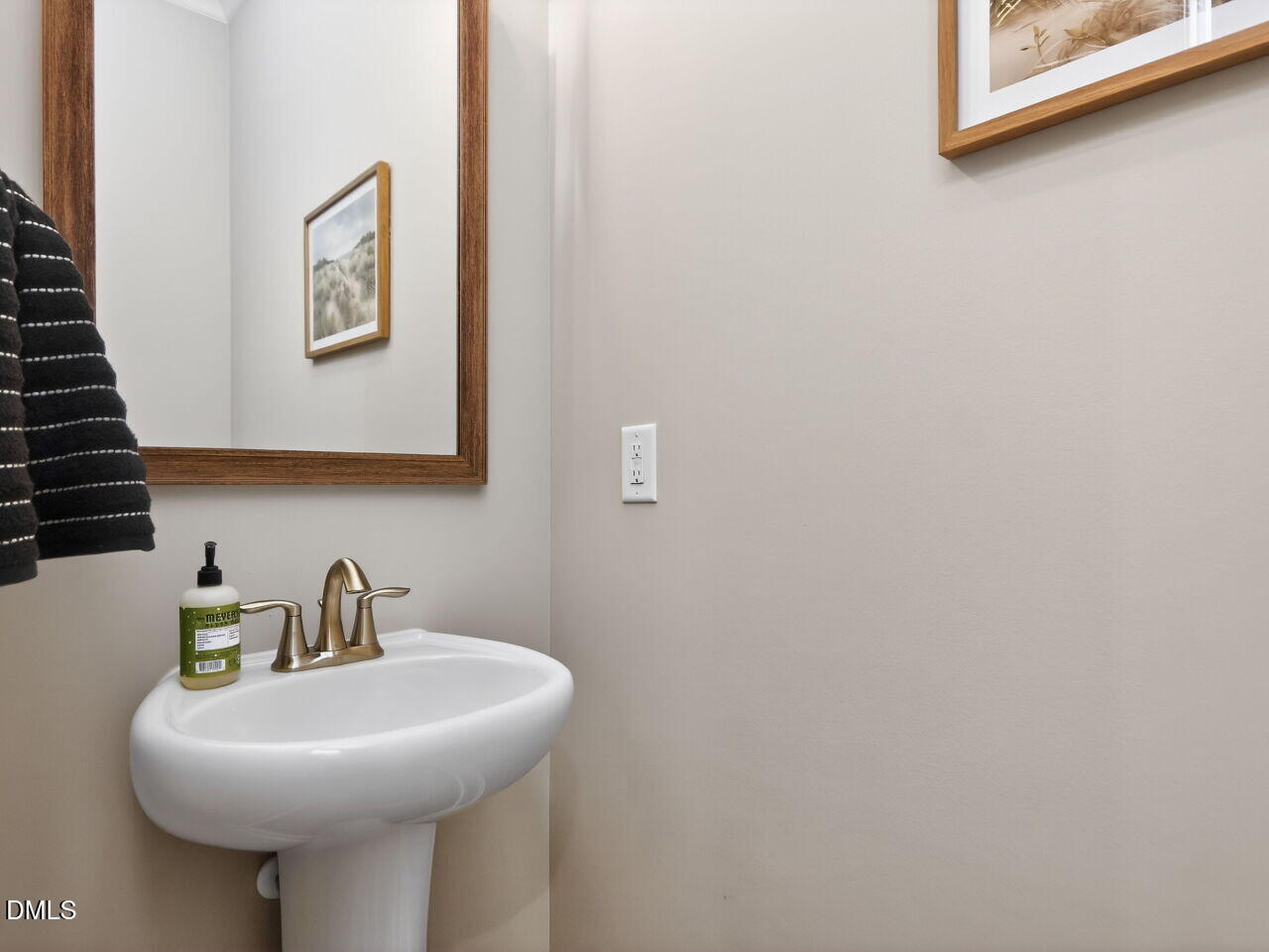 1011 Coldspring Circle Property Photo 16