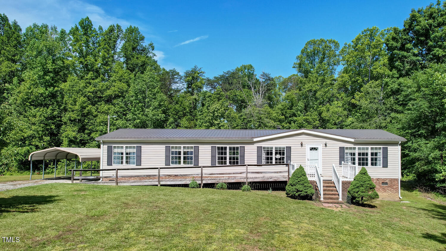 1112 Wagon Wheel Road Property Photo 1