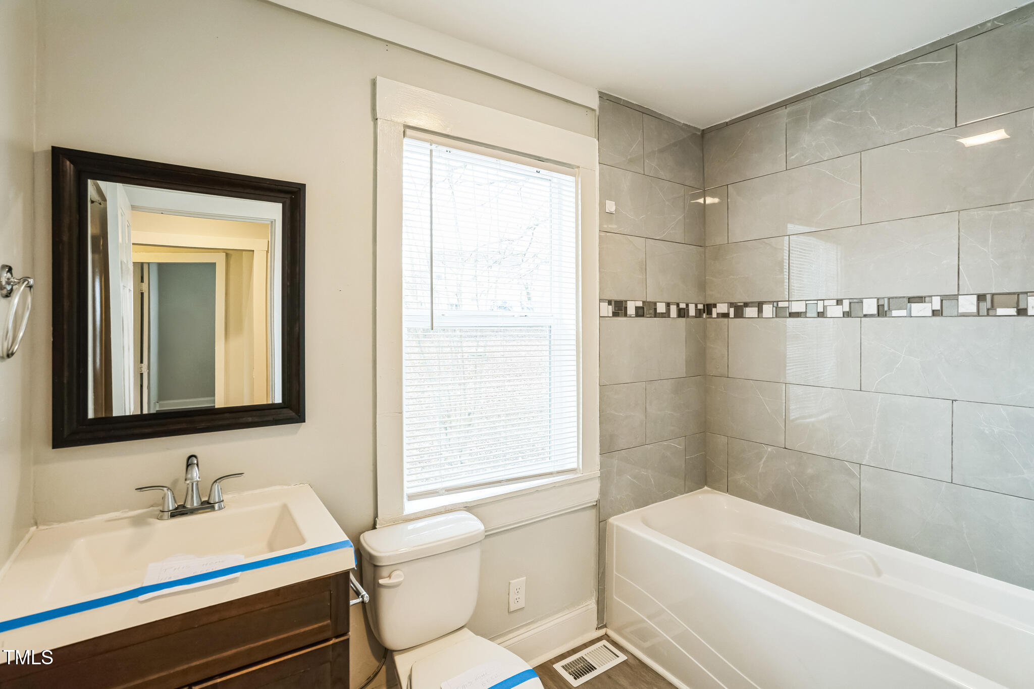 2400 Dorety Place Property Photo 15