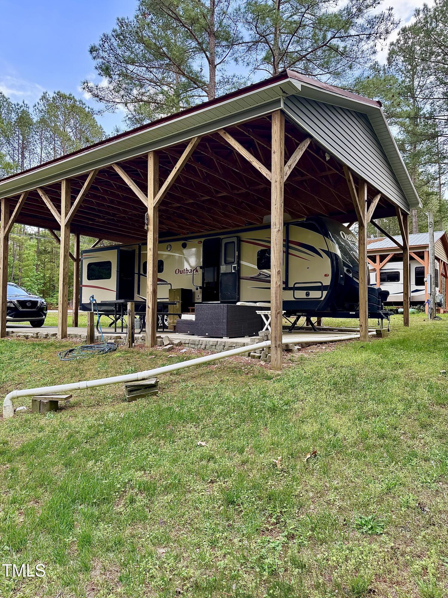 1481-1483 Sagamore Property Photo 2