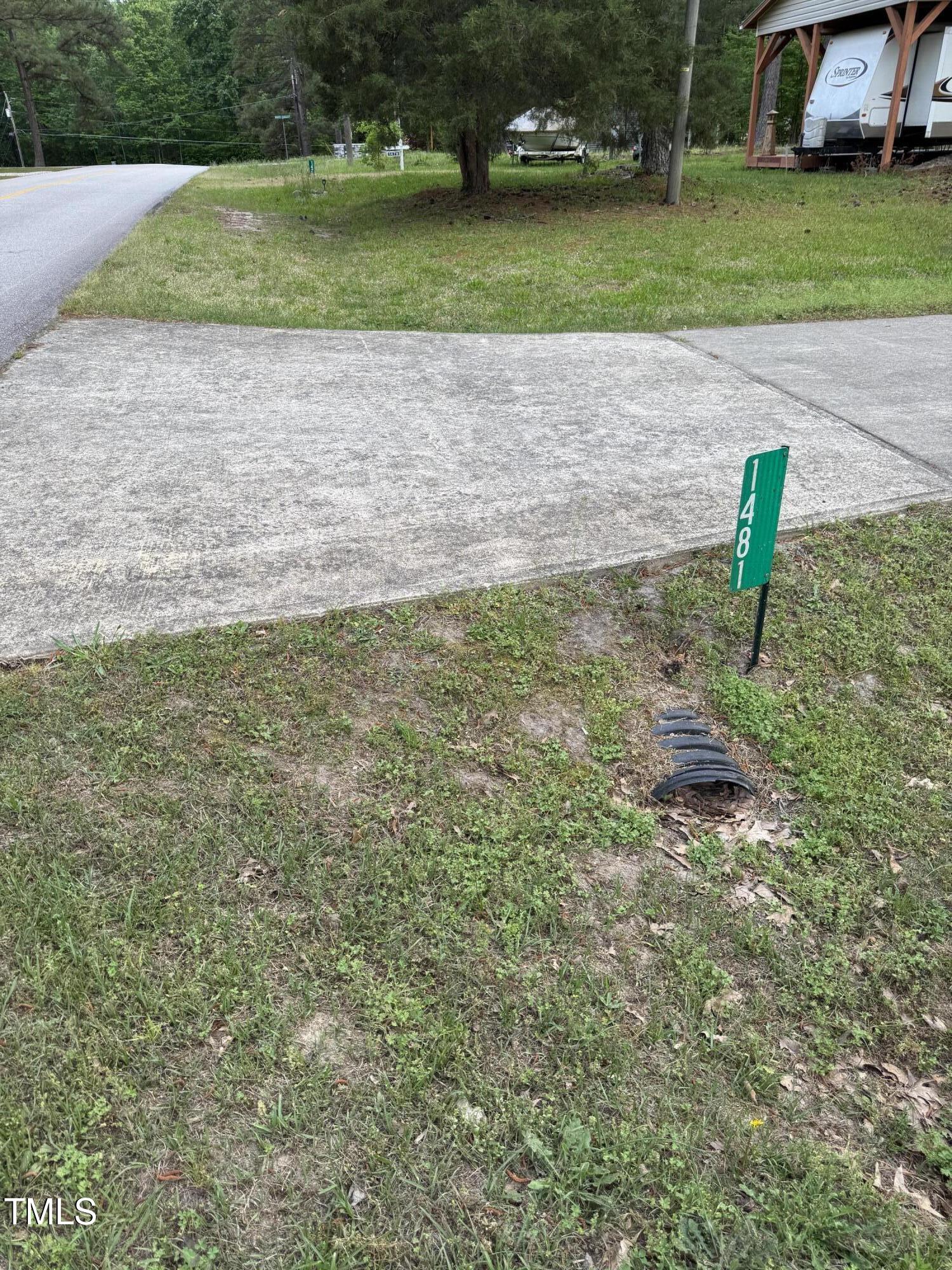 1481-1483 Sagamore Property Photo 4