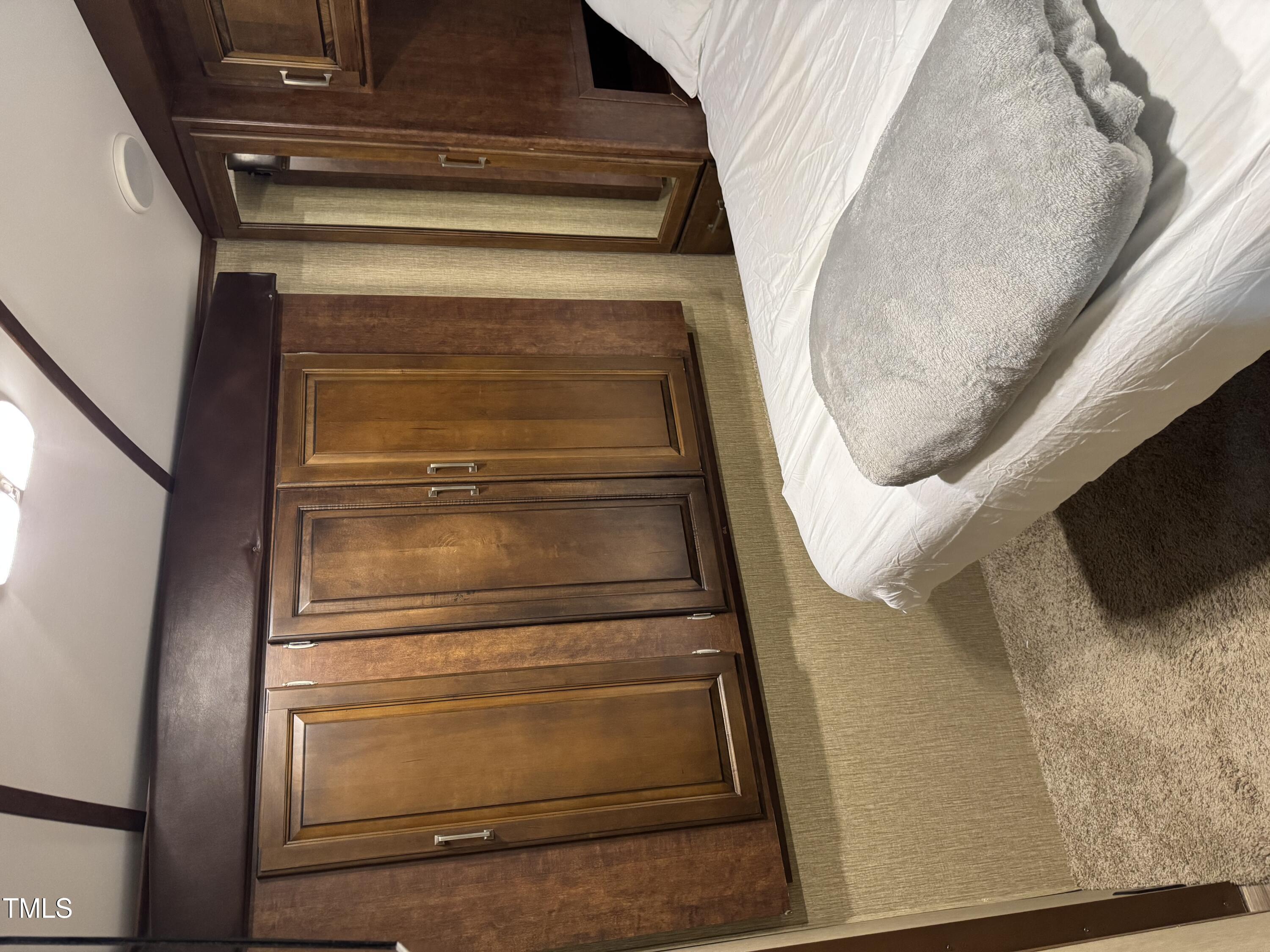 1481-1483 Sagamore Property Photo 6