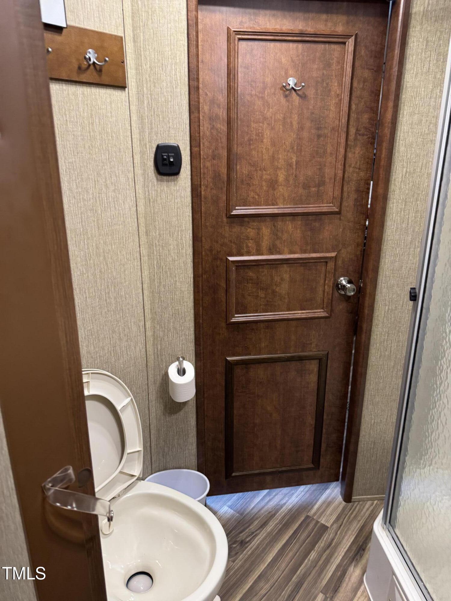 1481-1483 Sagamore Property Photo 7