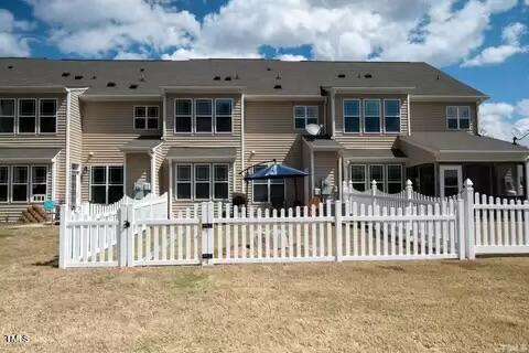 130 Wembley Drive Property Photo 14