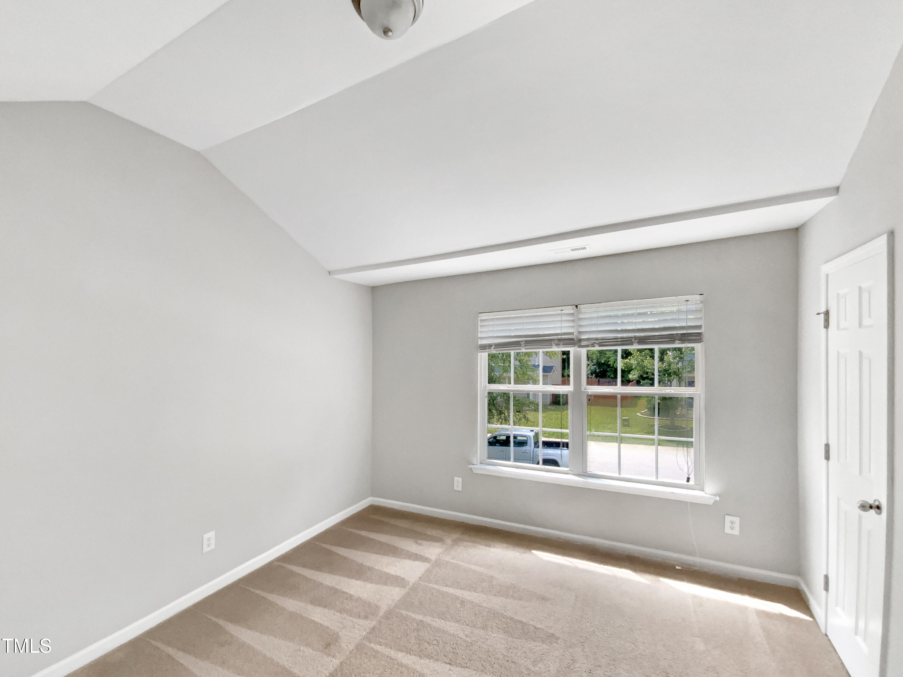 735 Sycamore Springs Drive Property Photo 17
