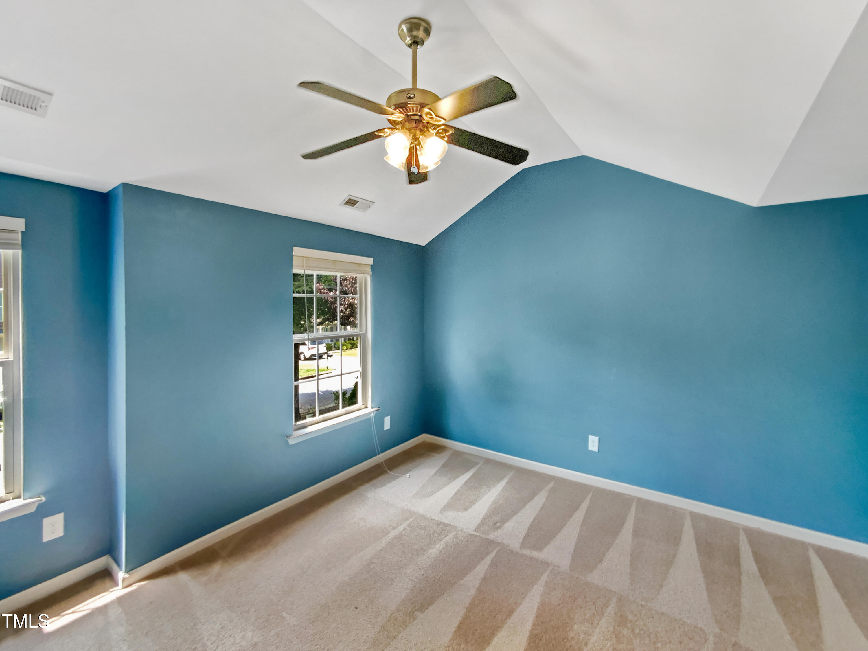 735 Sycamore Springs Drive Property Photo 18