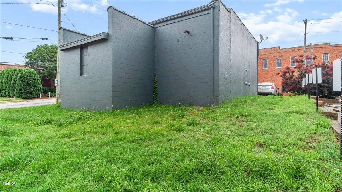 201 S Main Street Property Photo 28